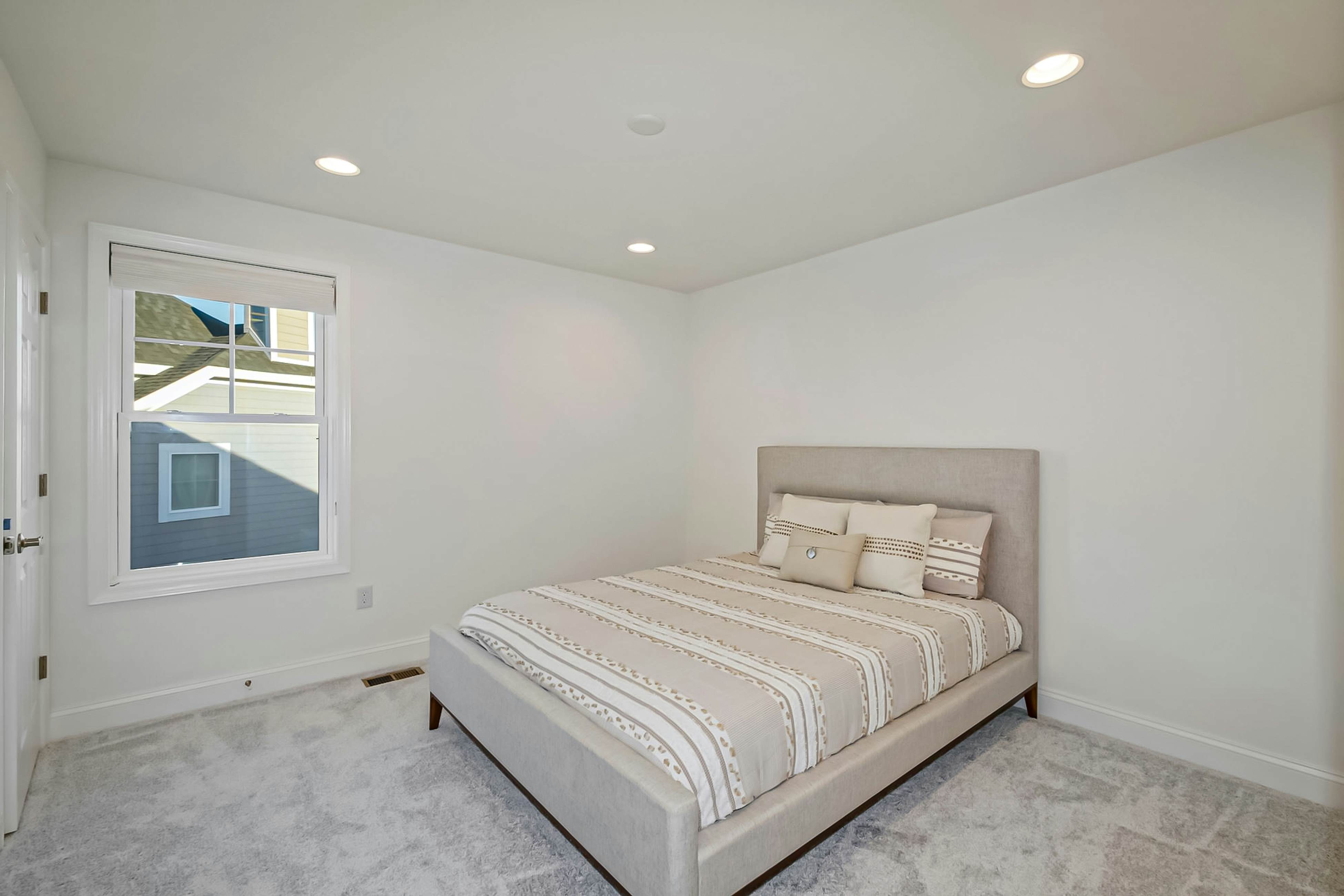 The Peninsula - 24647 Navigators Walk