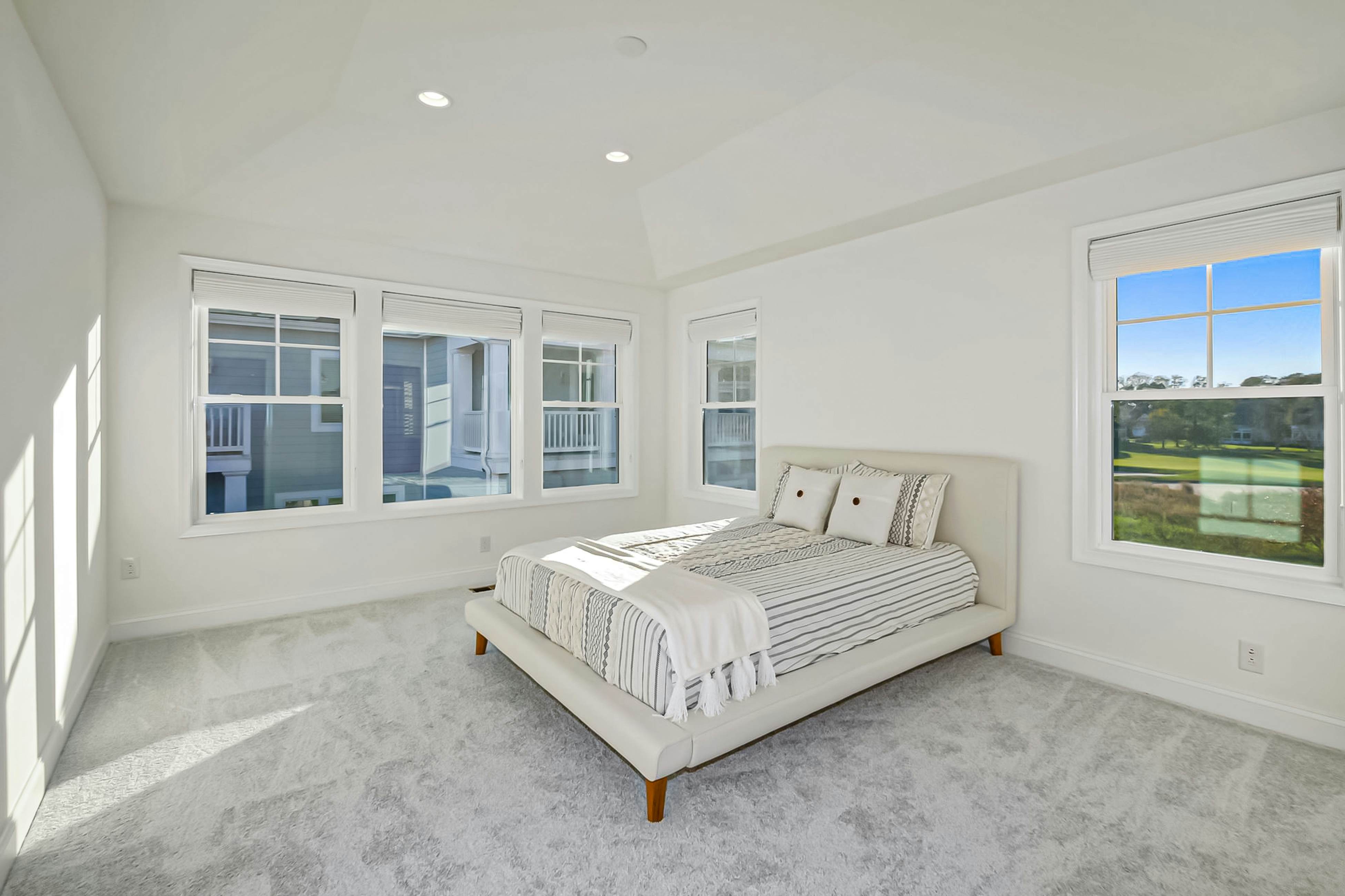 The Peninsula - 24647 Navigators Walk