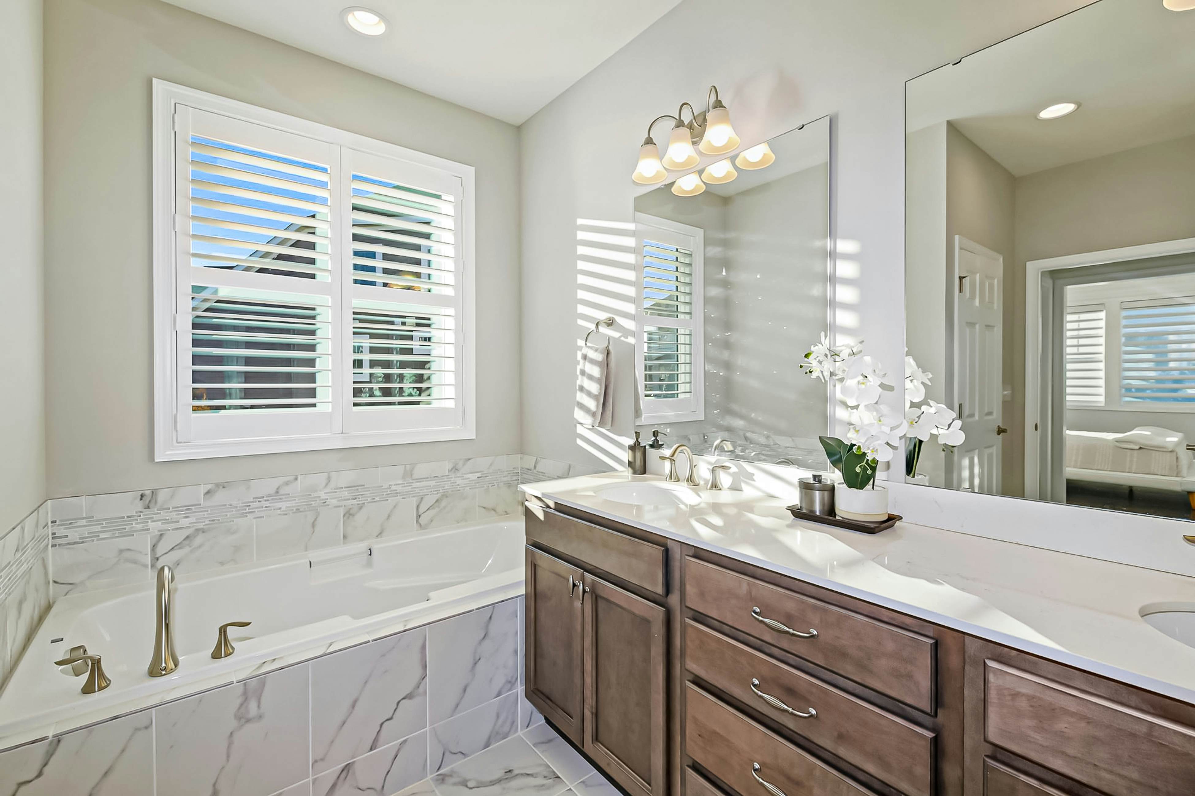 The Peninsula - 24647 Navigators Walk