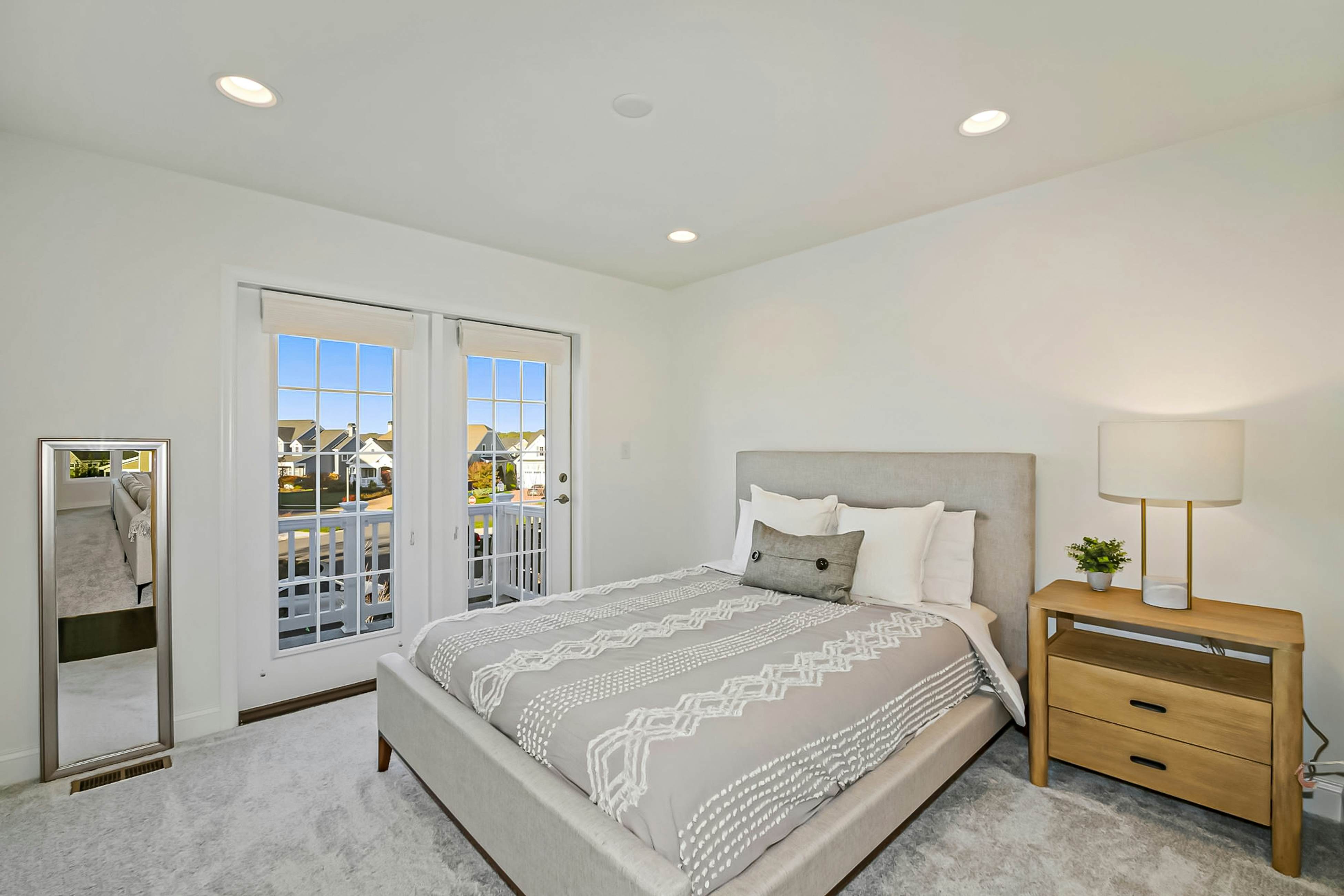 The Peninsula - 24647 Navigators Walk