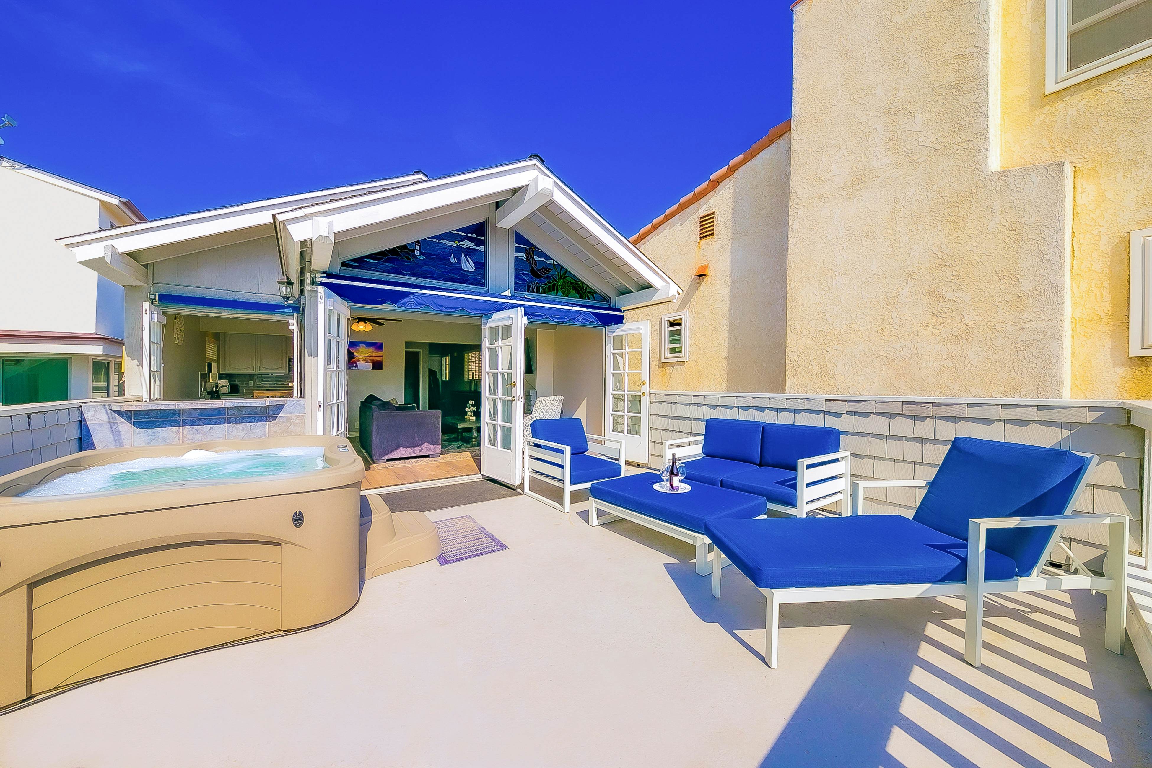 Perfect Newport Beach Location With Balcony Spa II