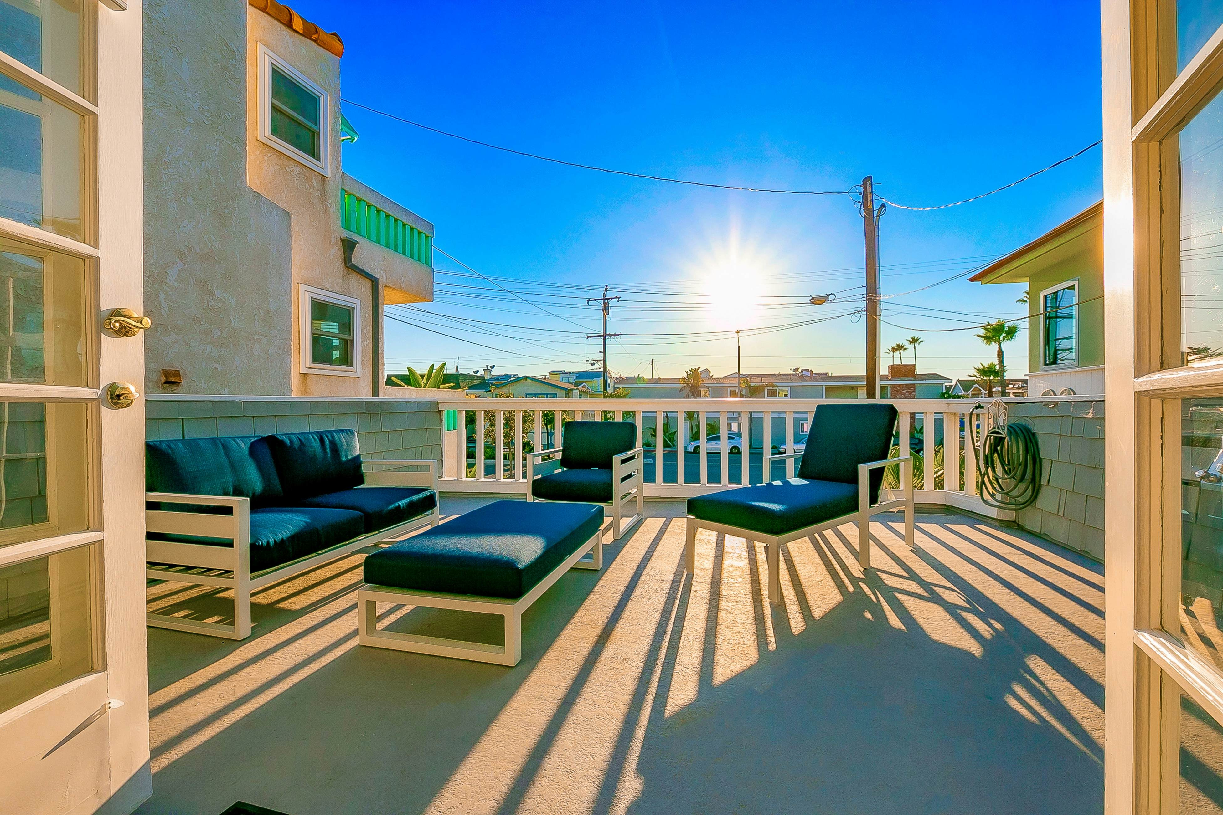 Perfect Newport Beach Location With Balcony Spa II