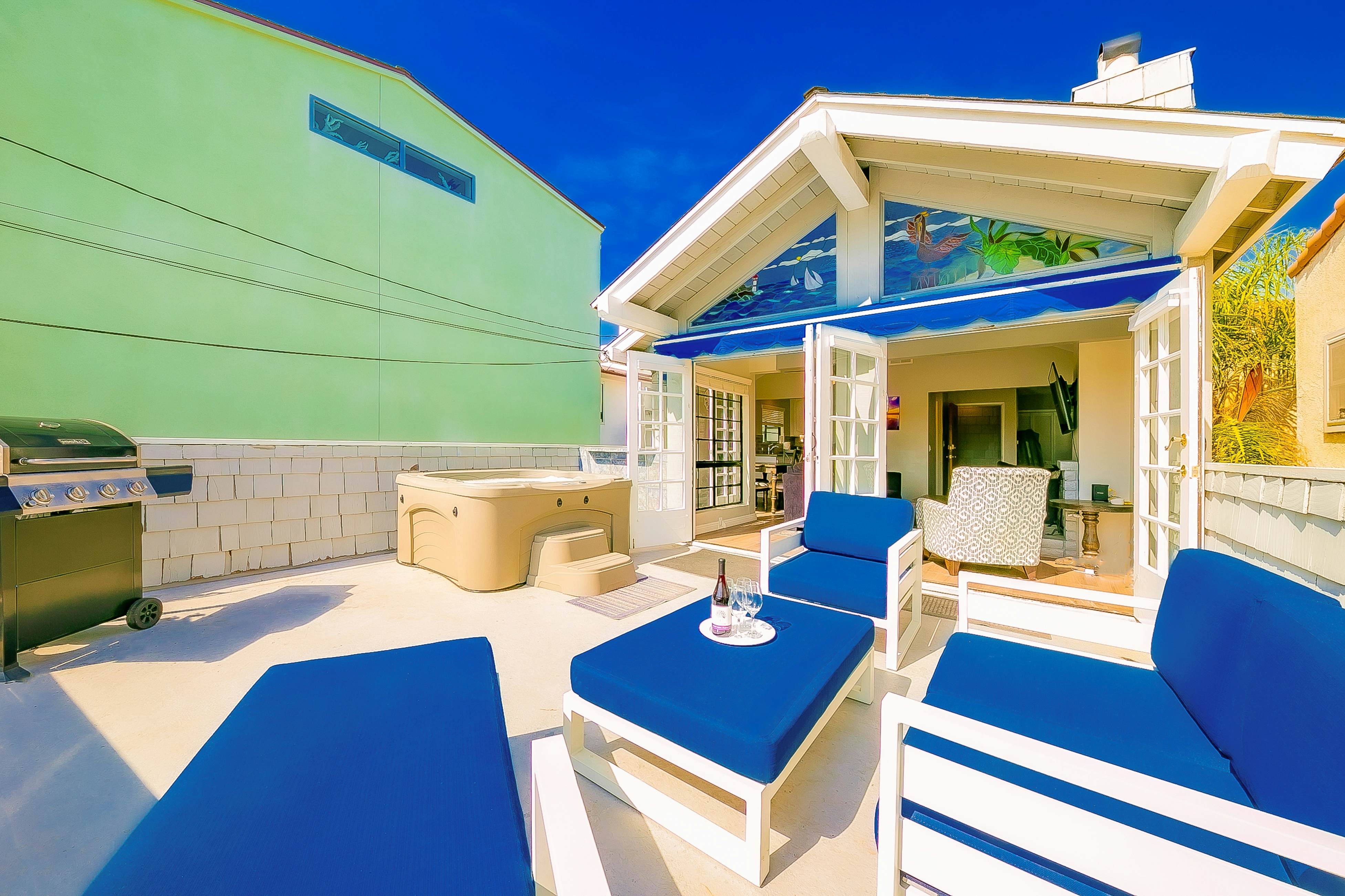 Perfect Newport Beach Location With Balcony Spa II