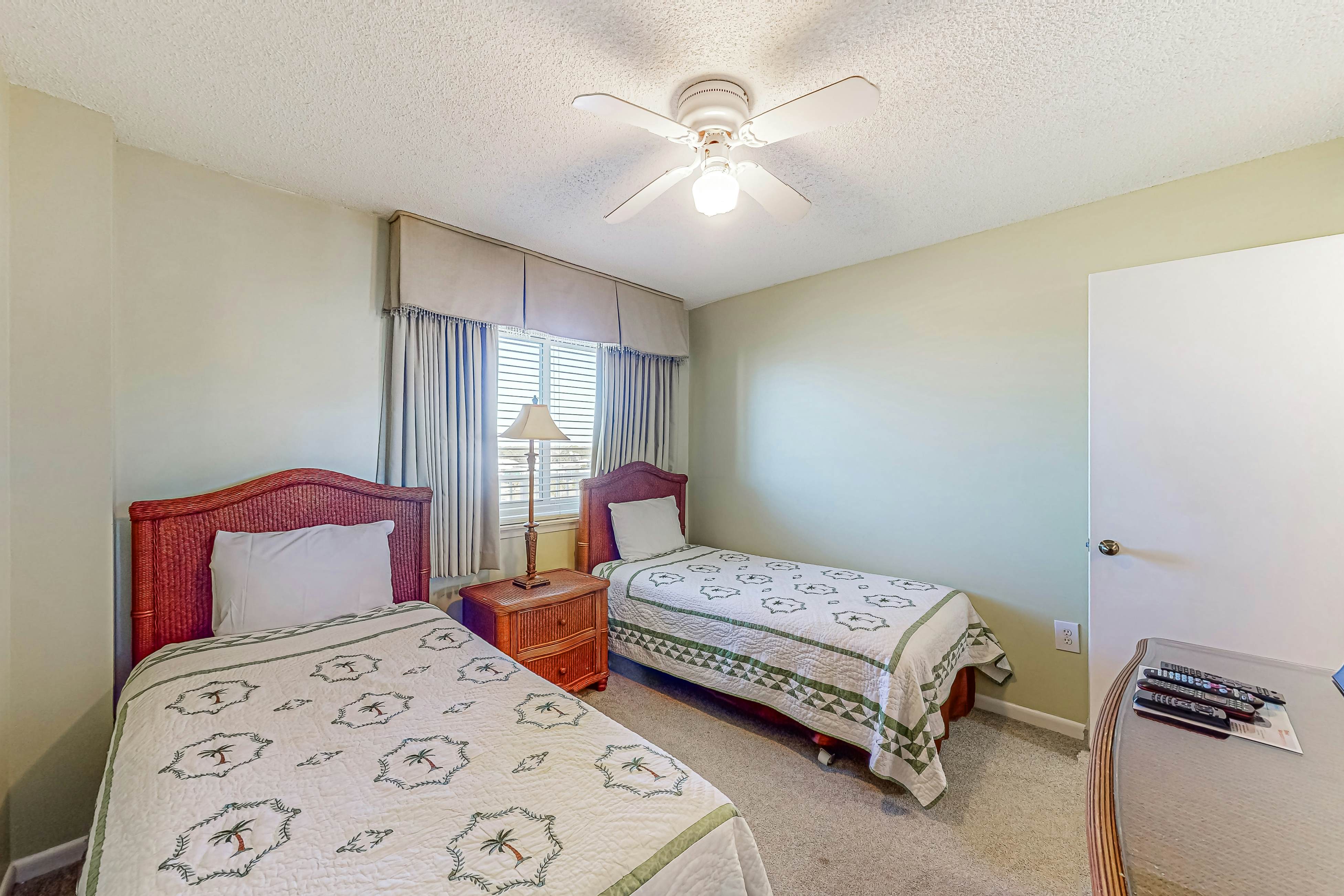 Driftwood Towers #5B