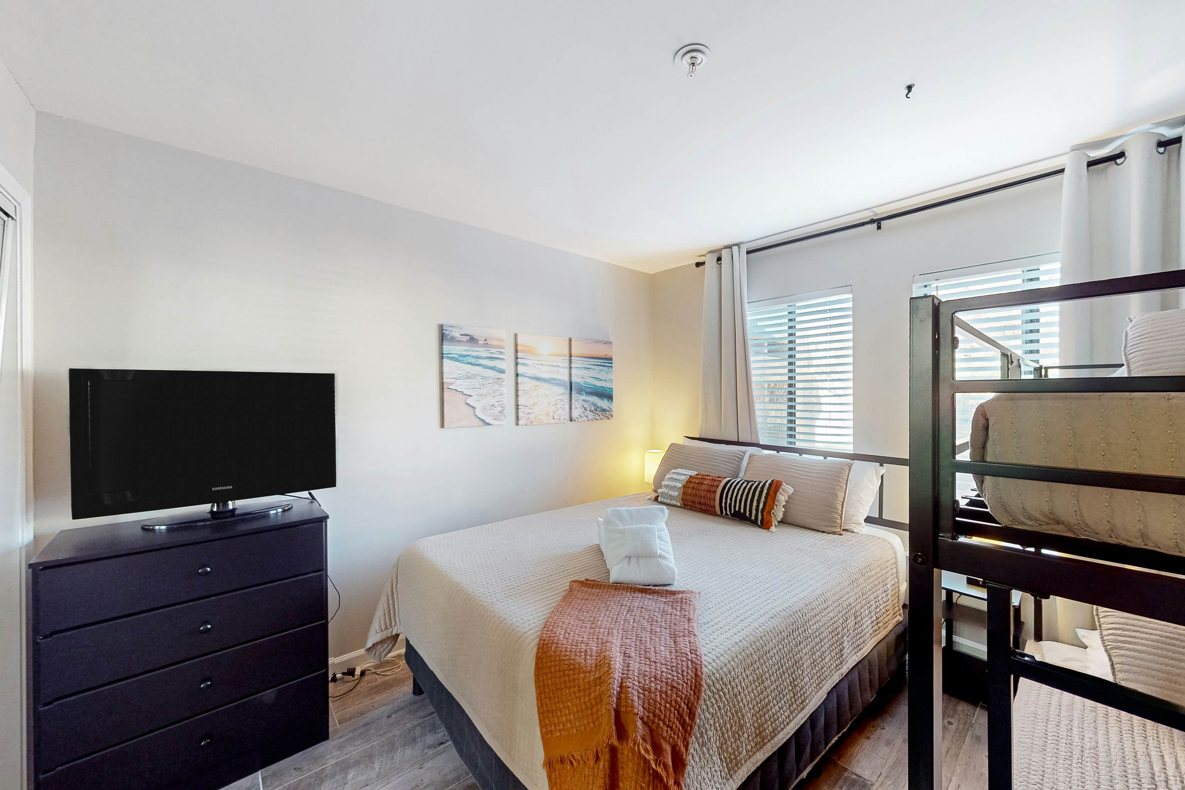 Spa on Port Royal Sound 3231