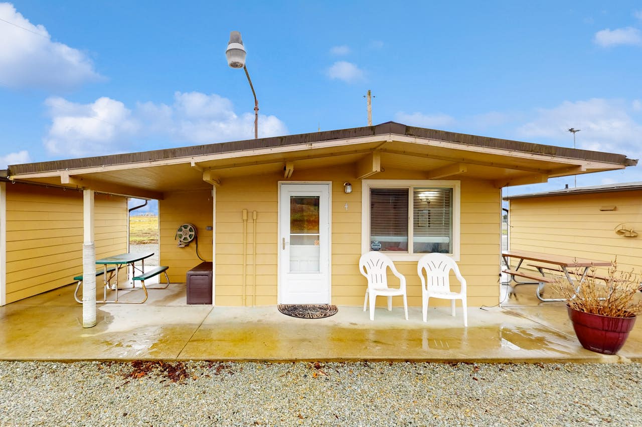 Blake's Skagit Resort, Cabin 4 0 BD Mount Vernon, WA Vacation Rental