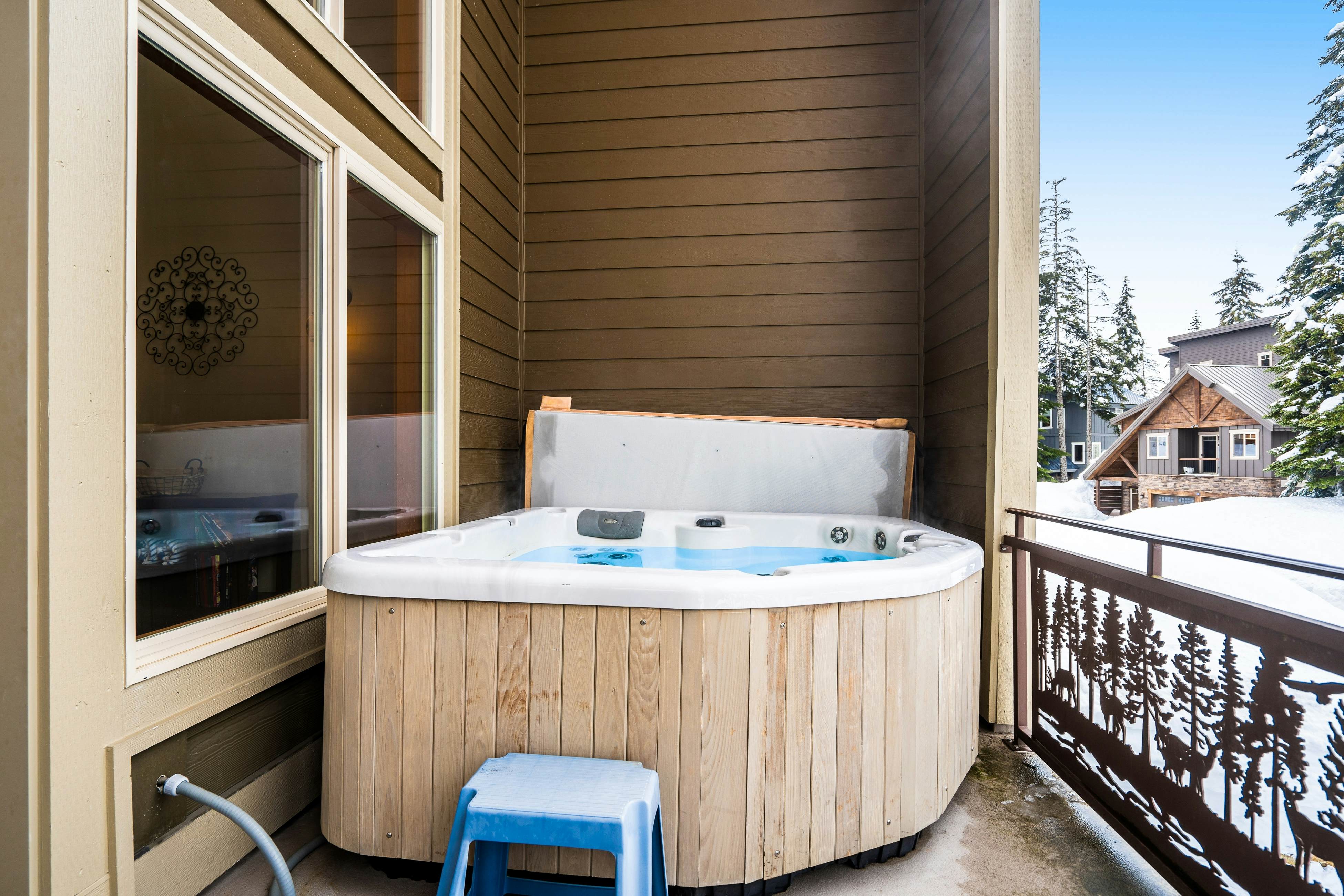 Cascadia Clouds Chalet