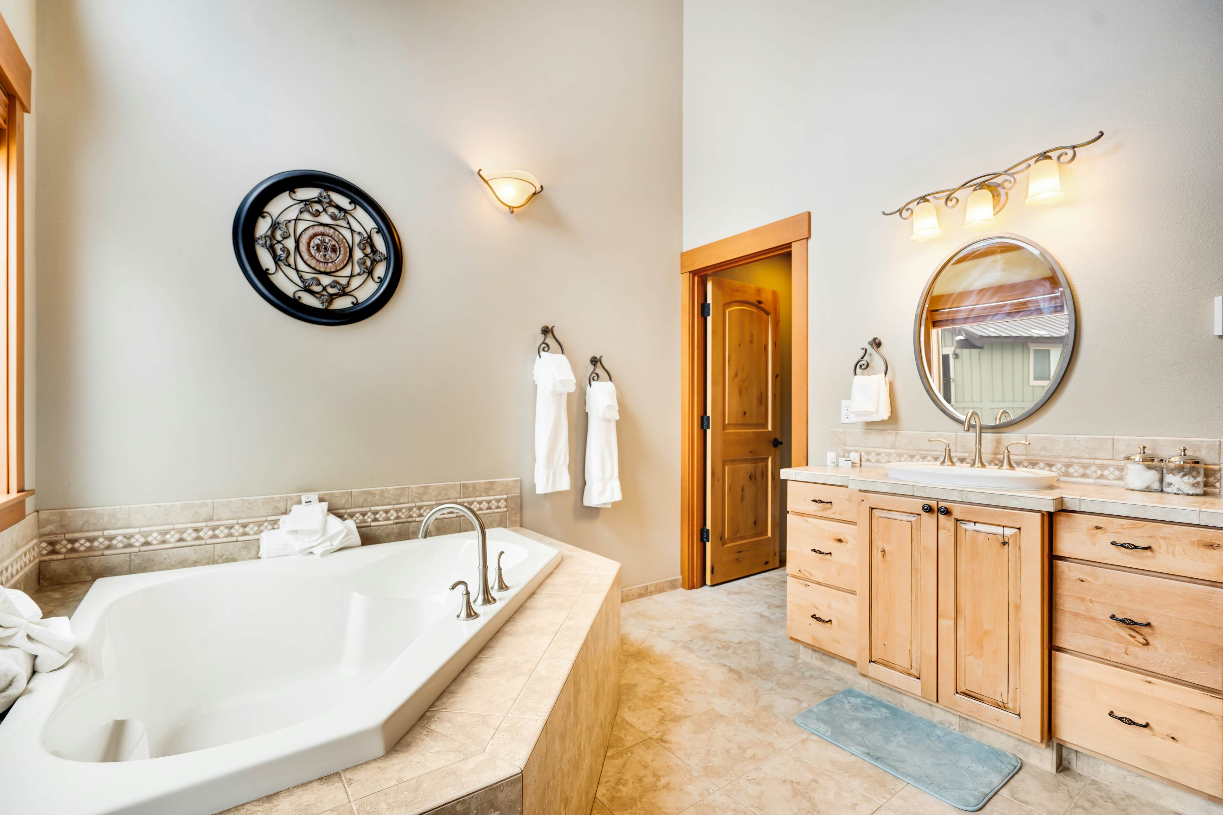 Cascadia Clouds Chalet