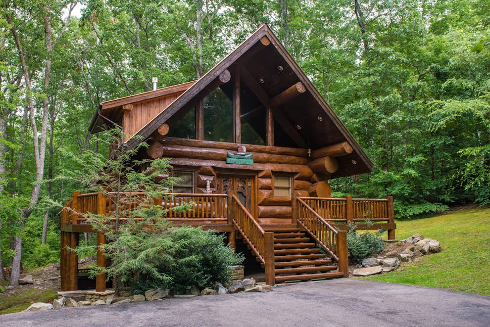 Chief Big Log Cabin 2 BD Sevierville, TN Vacation Rental Vacasa