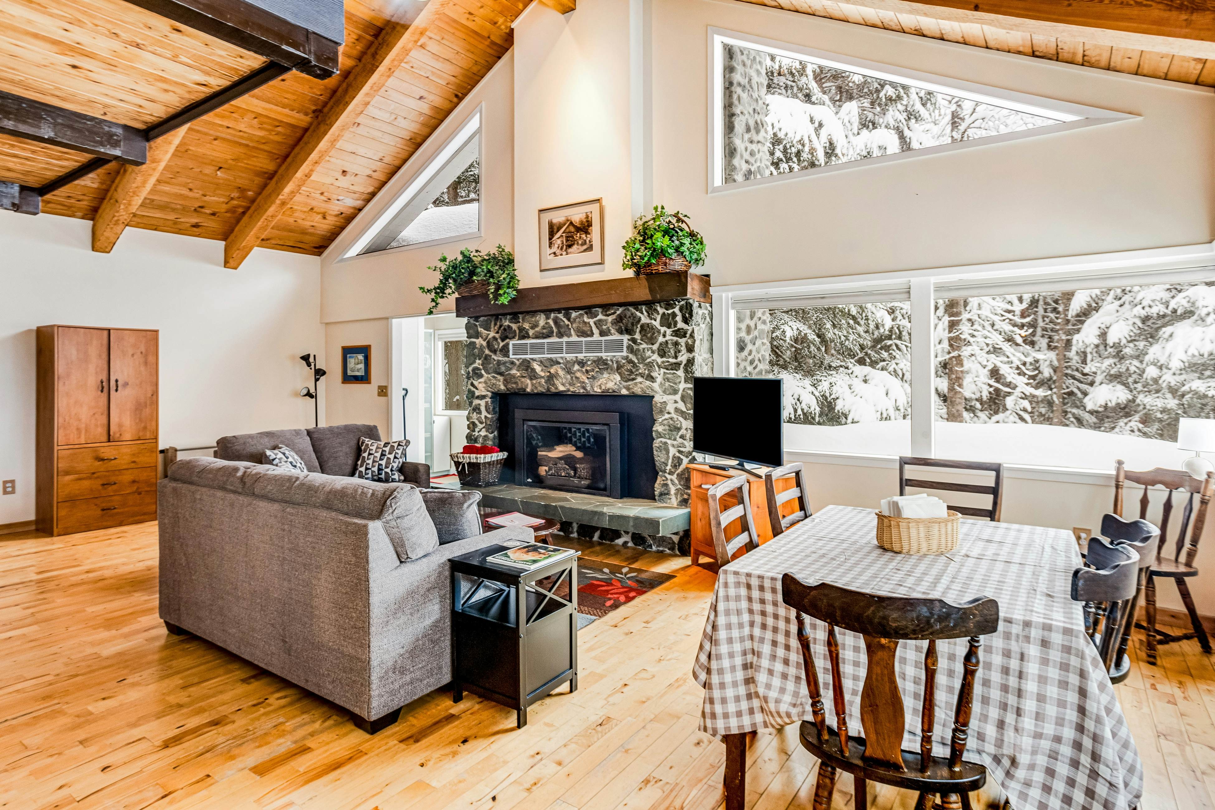 Girdwood Cabin Rentals, Vacation Rentals, Condos Vacasa