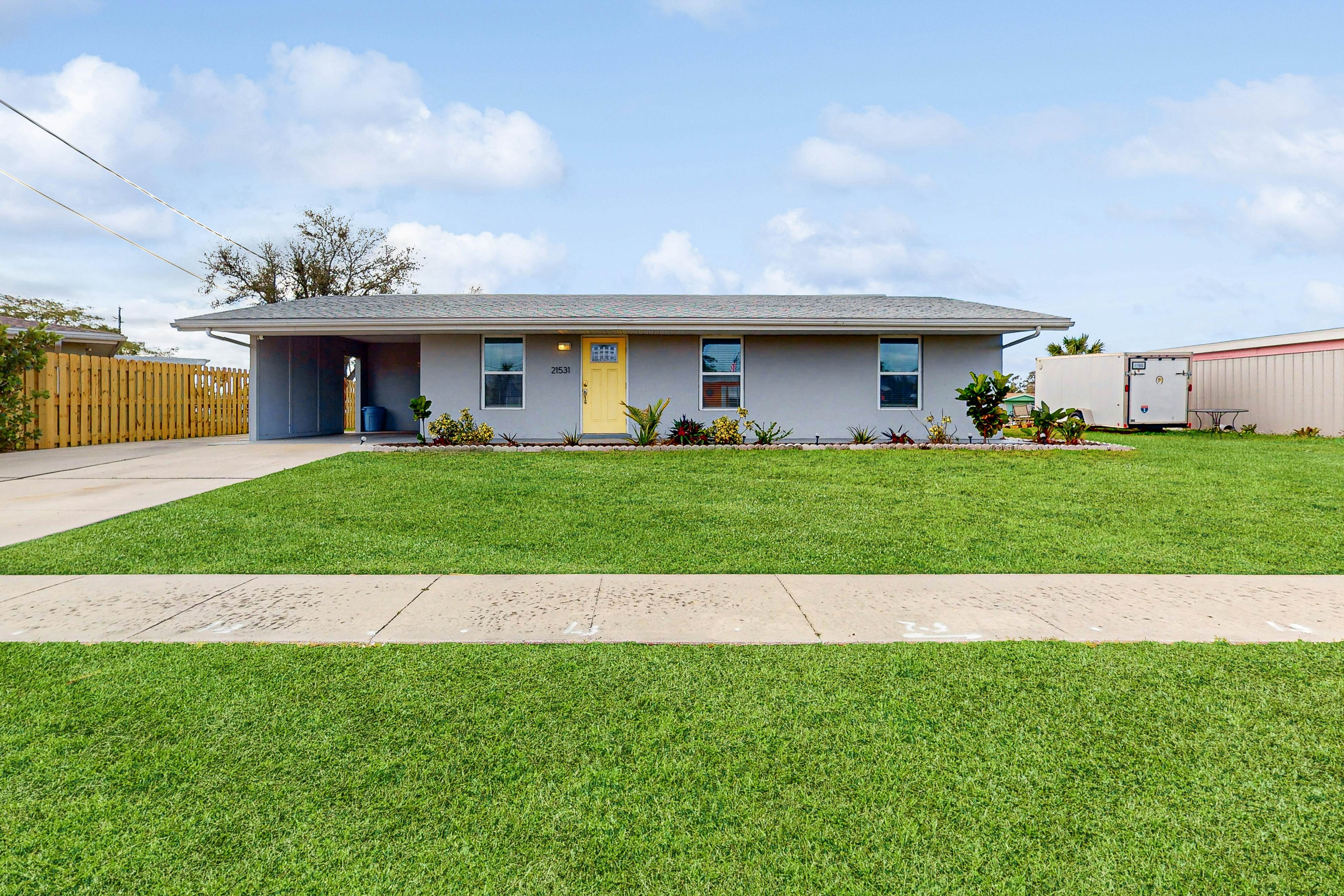 Dreaming on the Canal