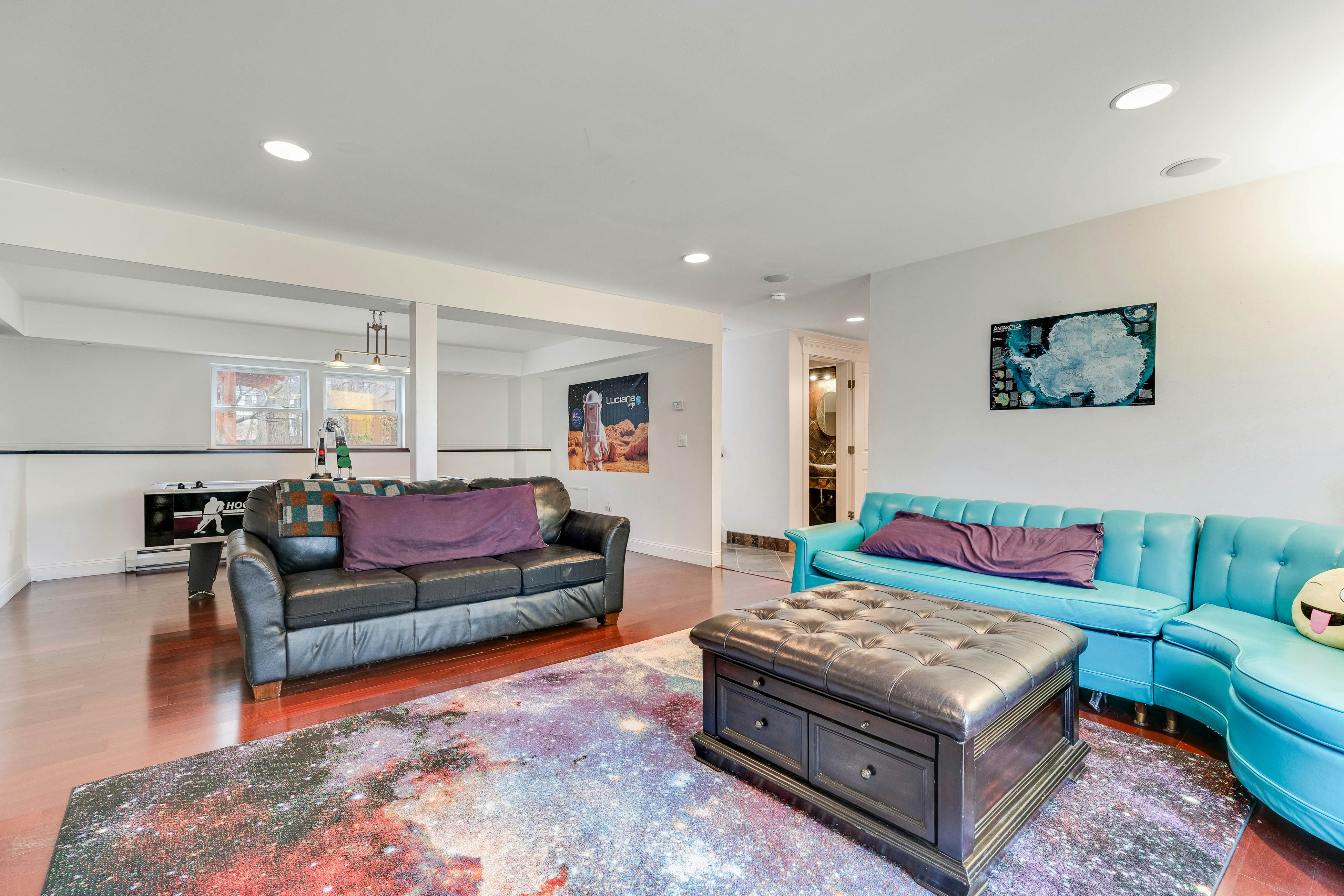 The Artist's Lakeside Hideaway