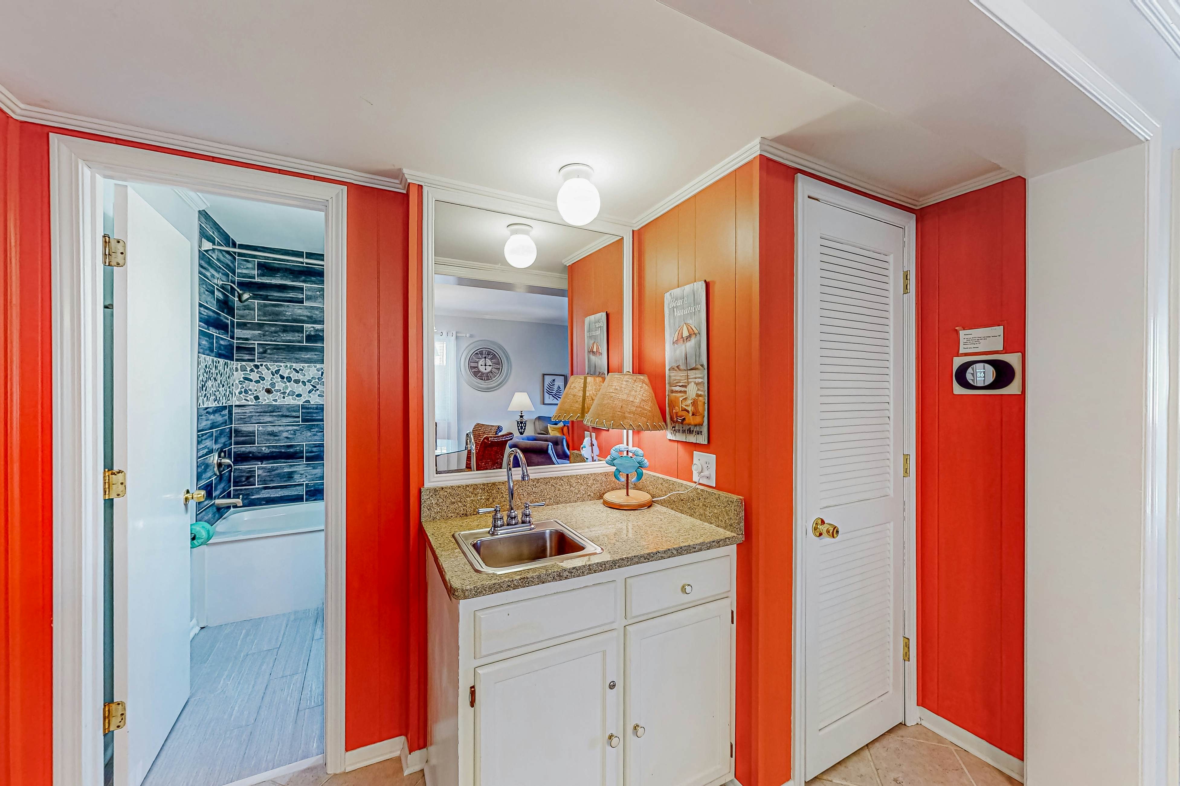 HH Beach & Tennis C12