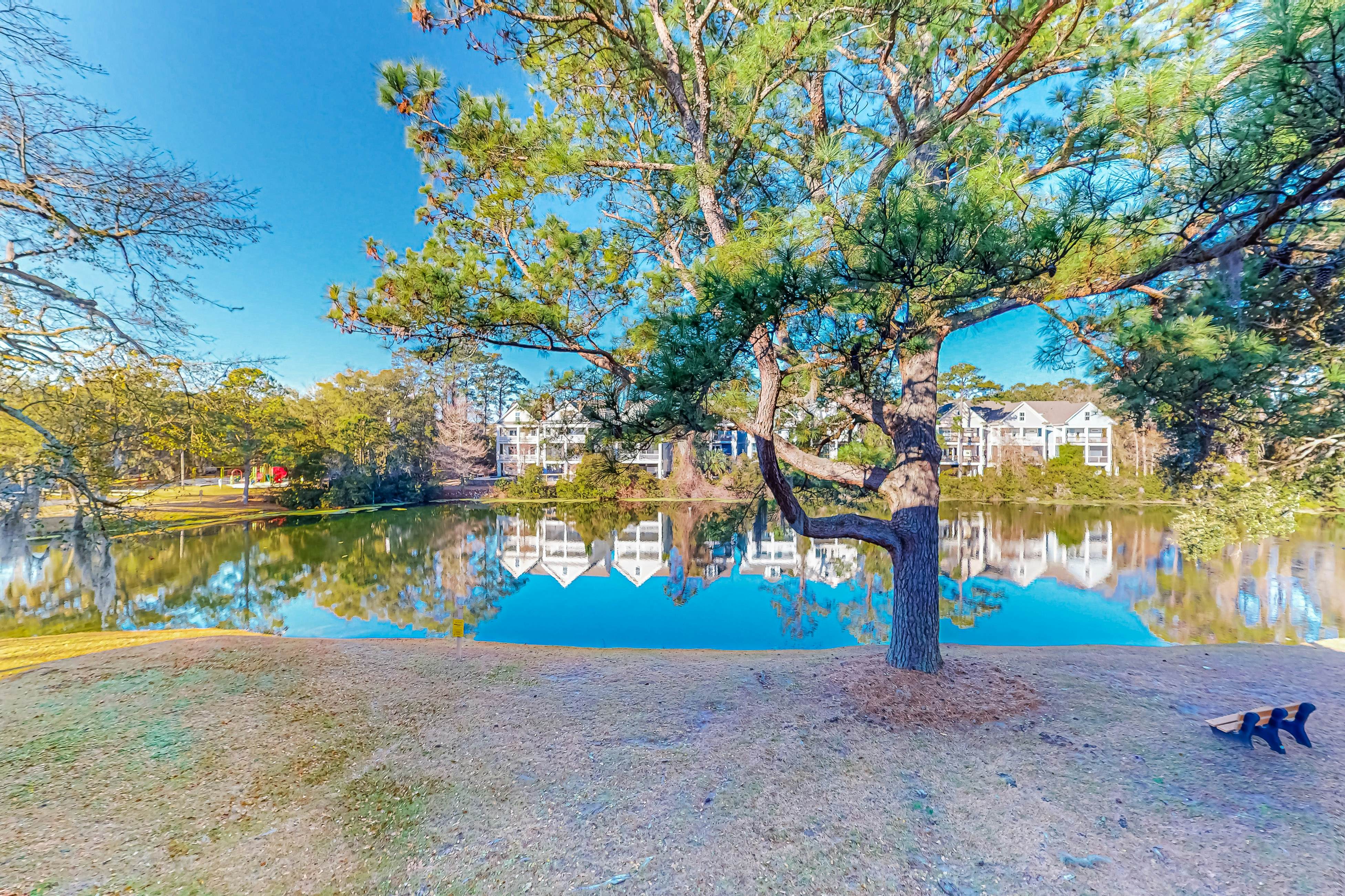 HH Beach & Tennis C12