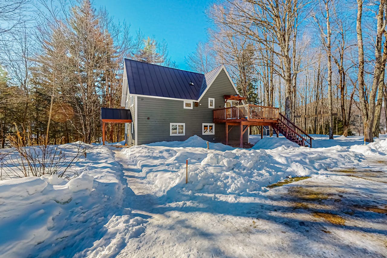 Sugarbush Ski Getaway Lower 2 BD Warren, VT Vacation Rental Vacasa