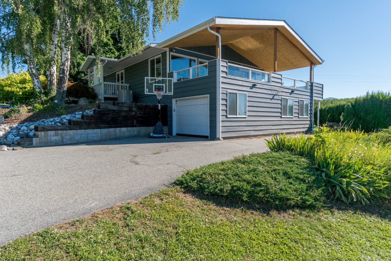 Evening Sunset Retreat 4 BD Vacation Rental in Manson, WA Vacasa