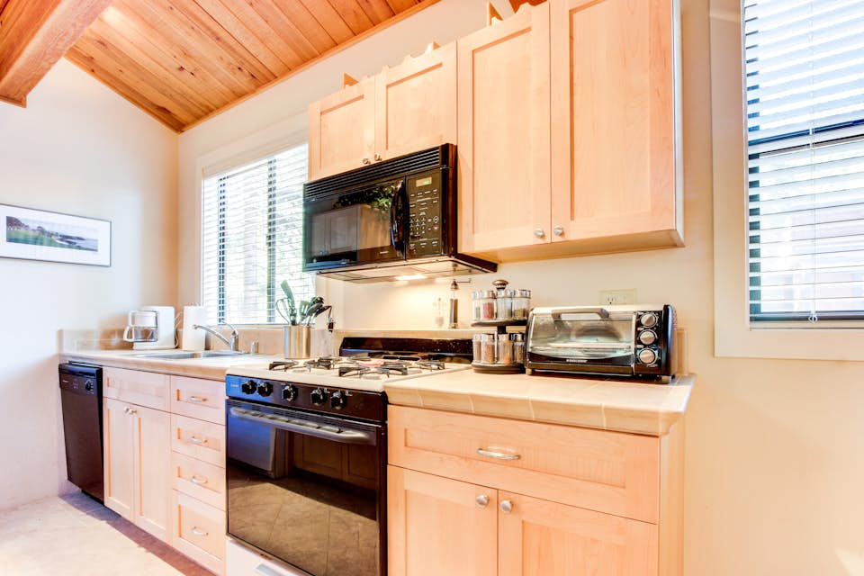 Aspen Grove "Ski Back" Condos 2 BD Vacation Rental in Truckee, CA