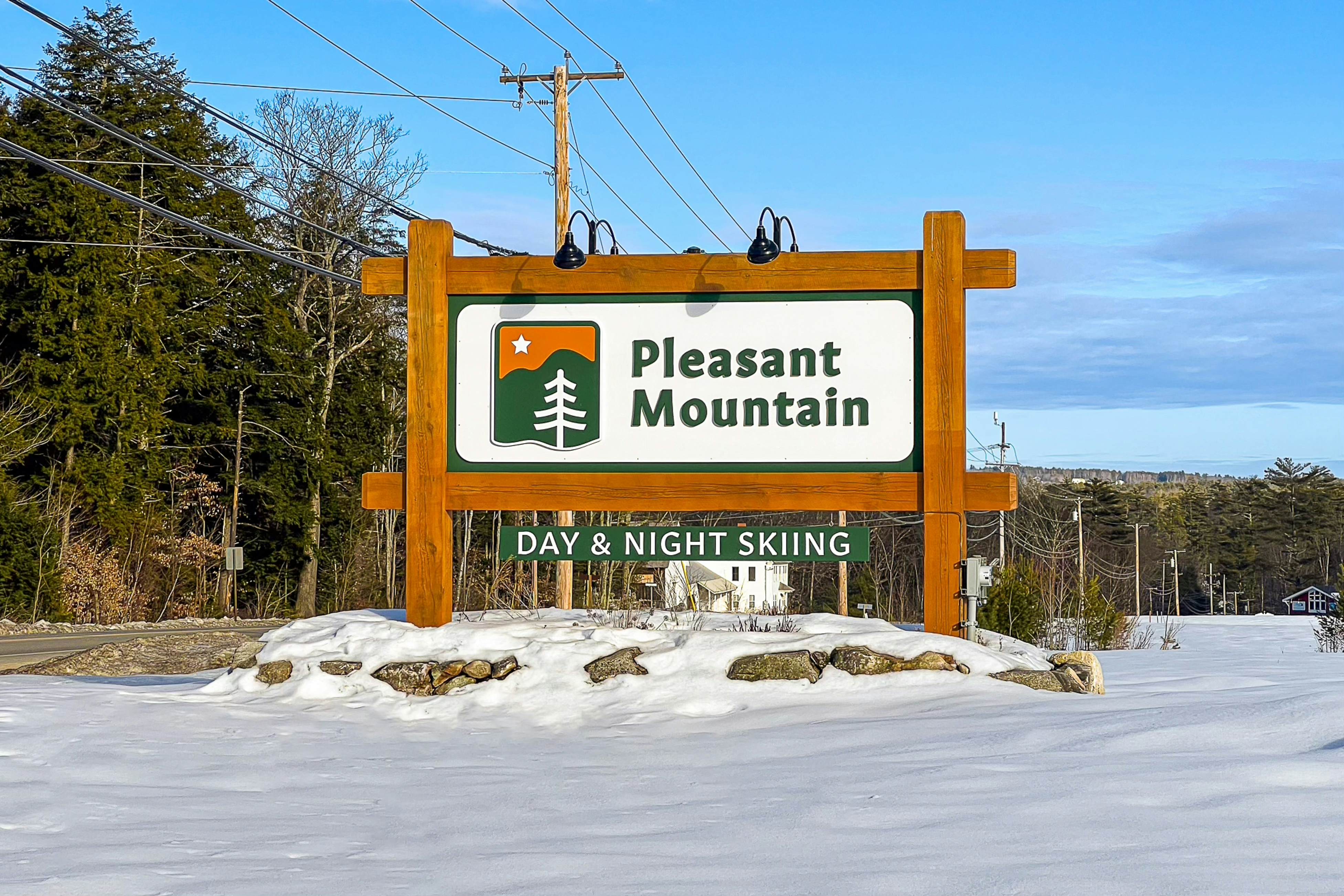 Lake View by the Mountain