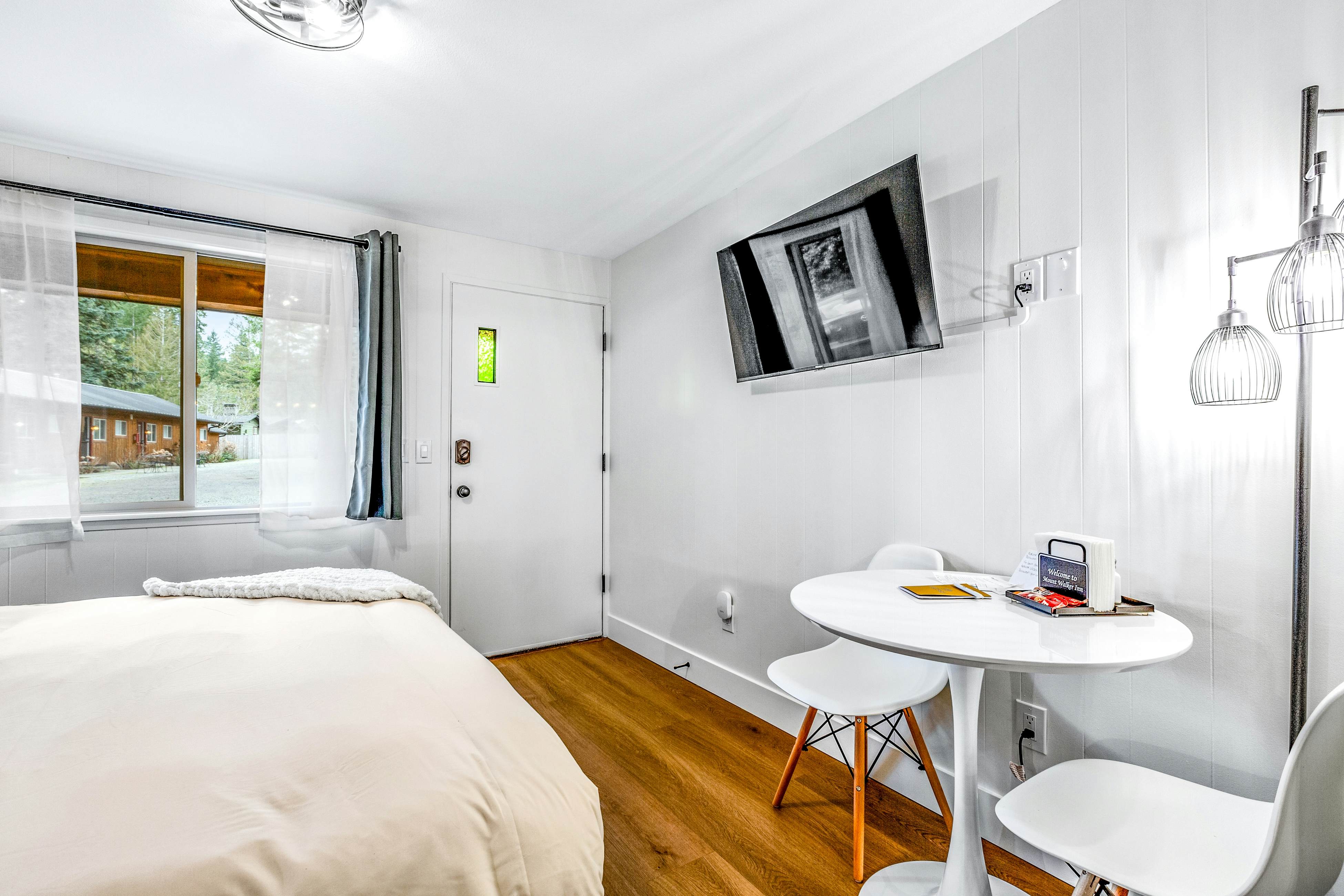 Mount Worthington Room 6 at Mount Walker Inn