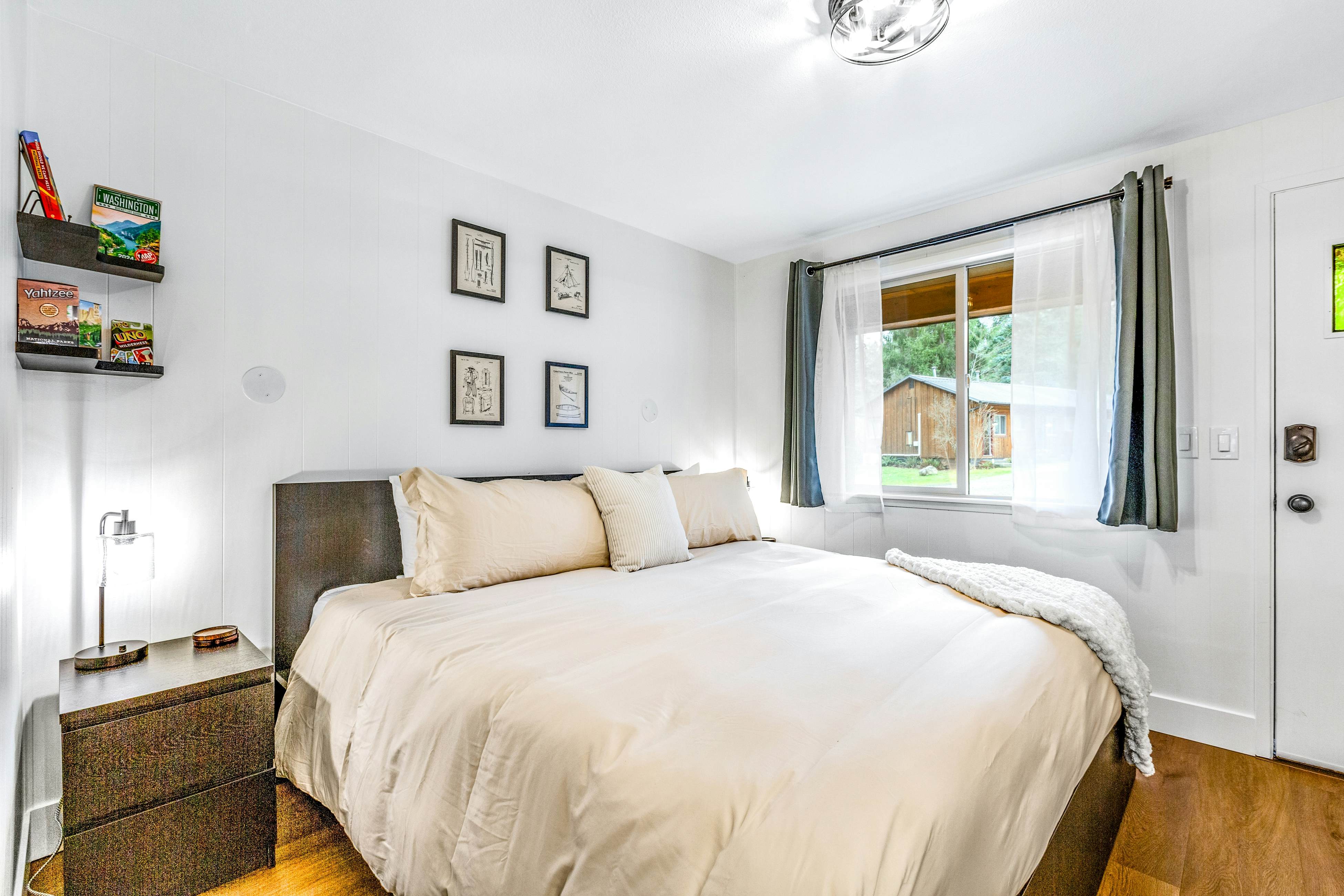 Mount Worthington Room 6 at Mount Walker Inn