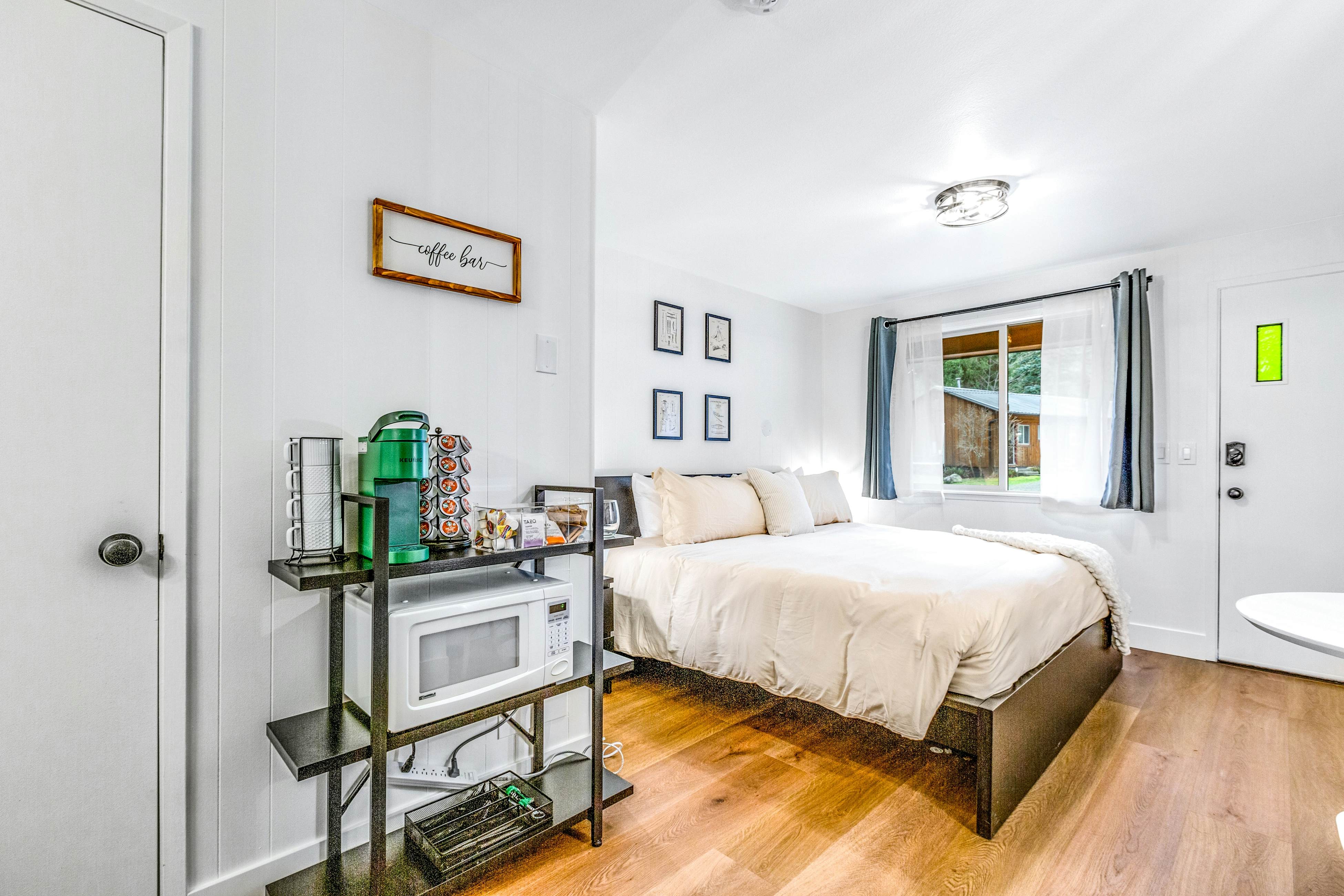 Mount Worthington Room 6 at Mount Walker Inn