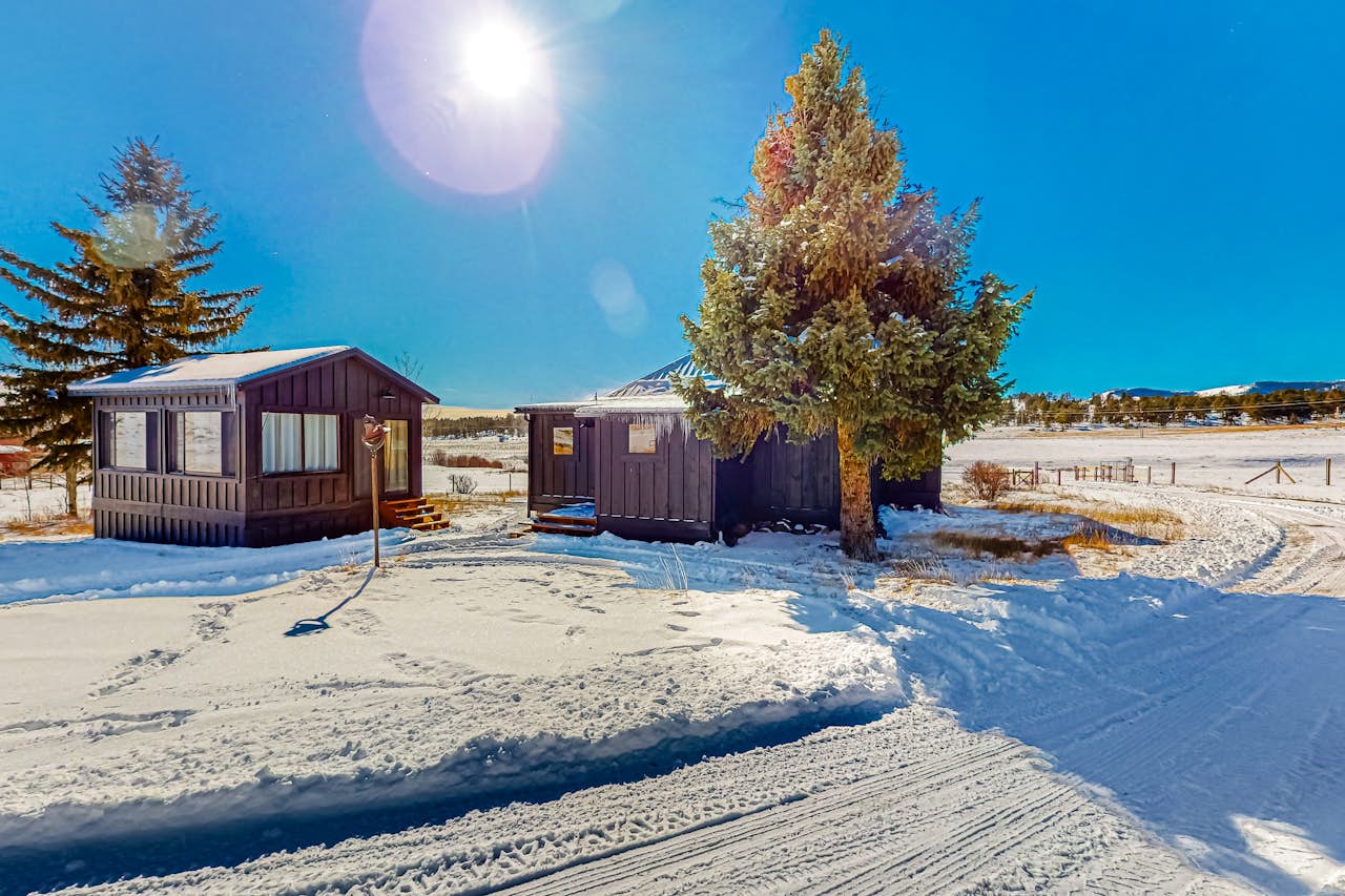 Farm House Lorrayne Ranch 3 BD Guffey, CO Vacation Rental Vacasa