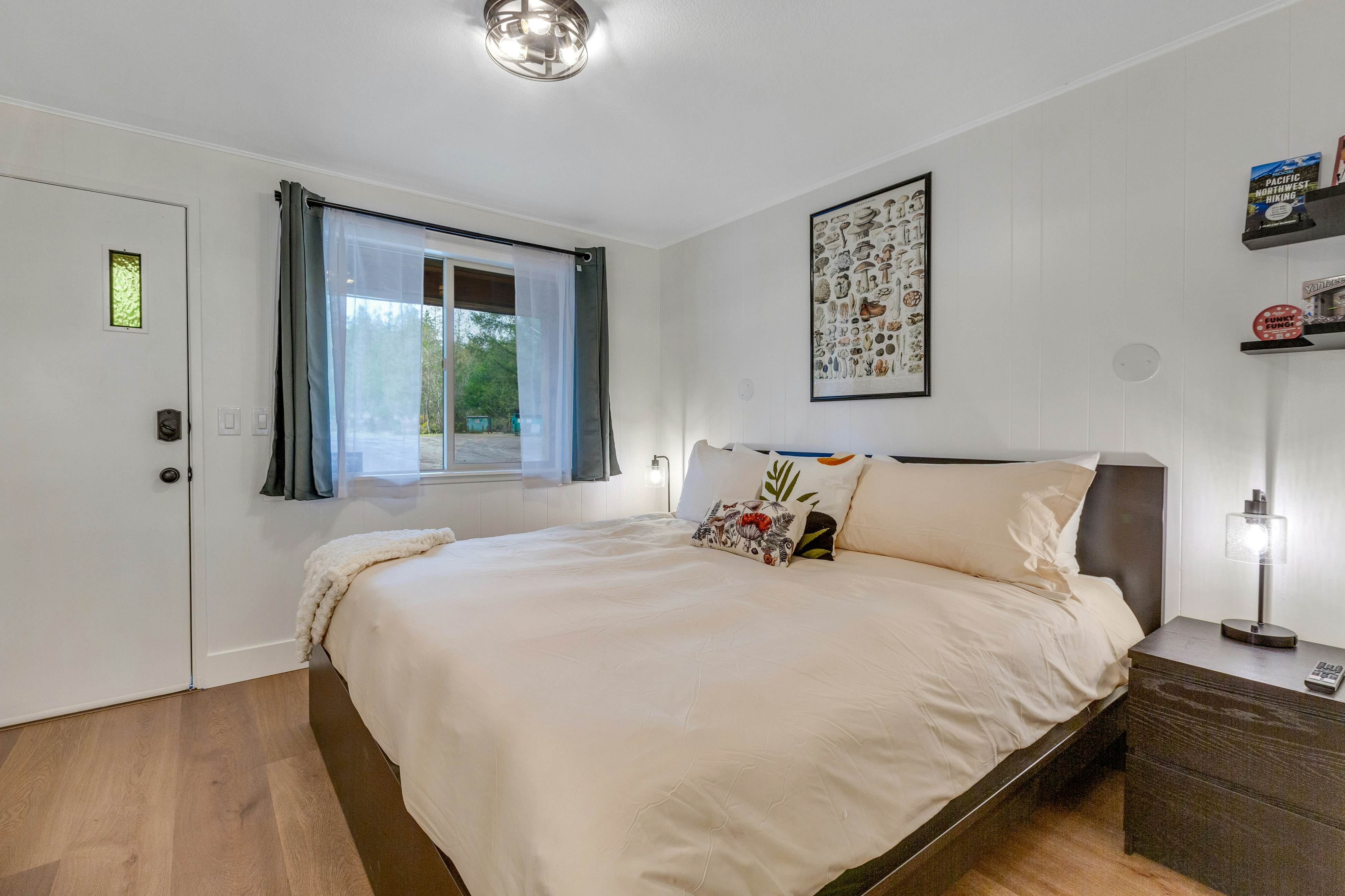 Quilcene Room 1 at Mount Walker Inn