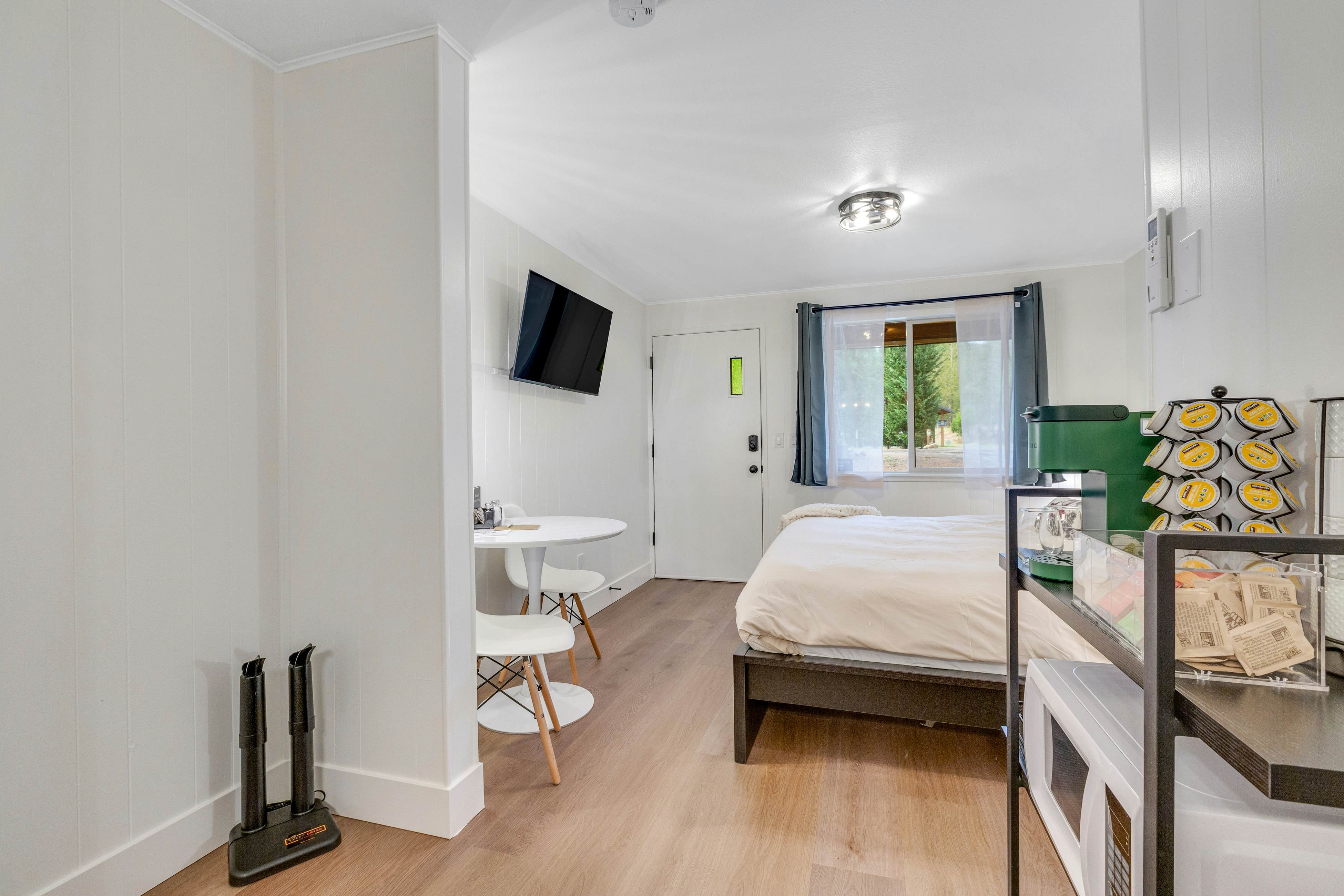 Quilcene Room 1 at Mount Walker Inn