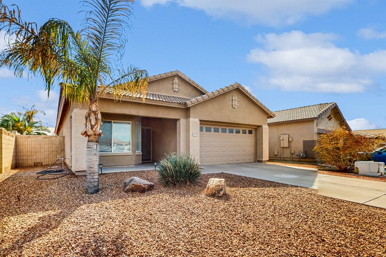 Lincoln Layover 3 BD Avondale, AZ Vacation Rental Vacasa