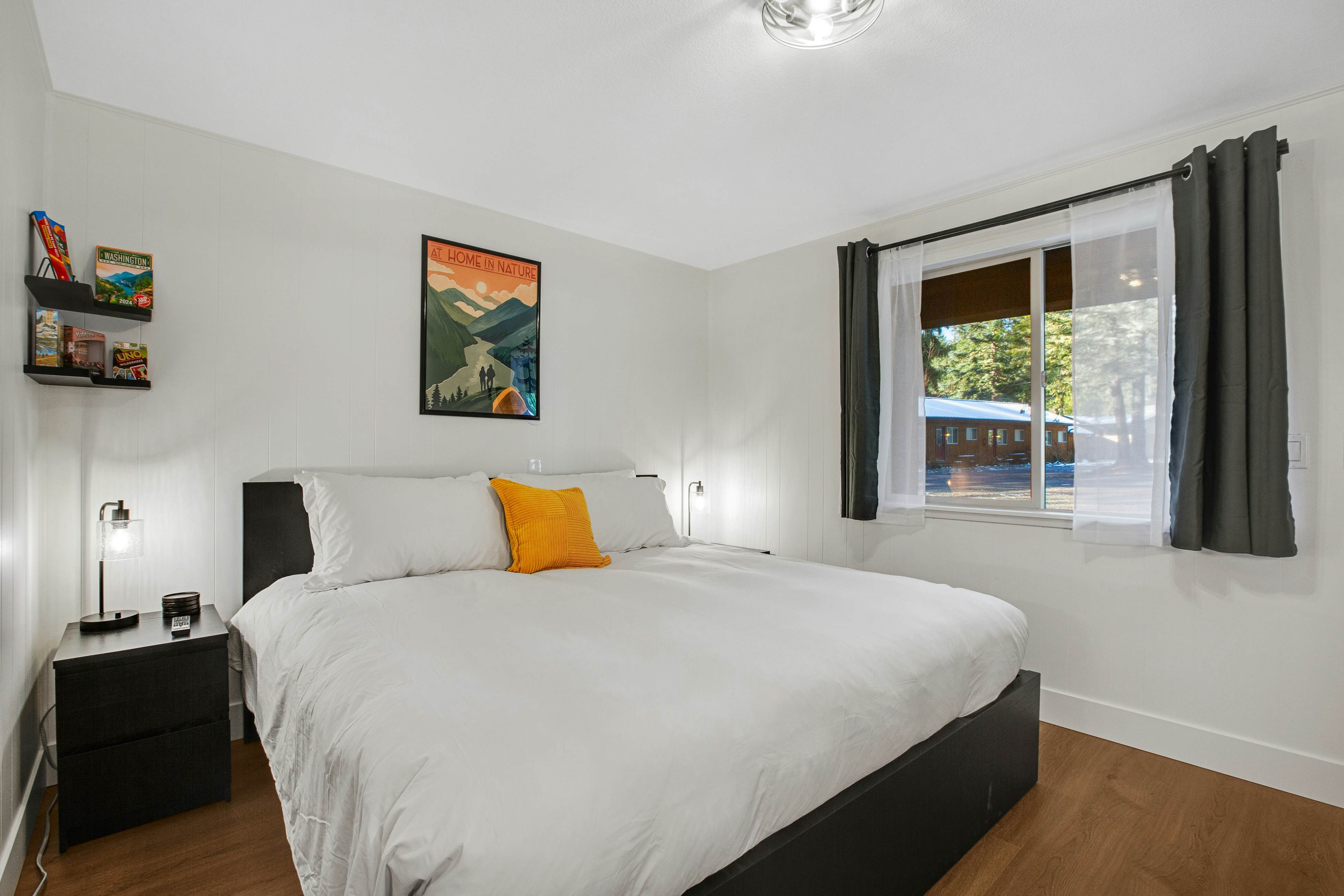 Mount Lena Room 4 at Mount Walker Inn