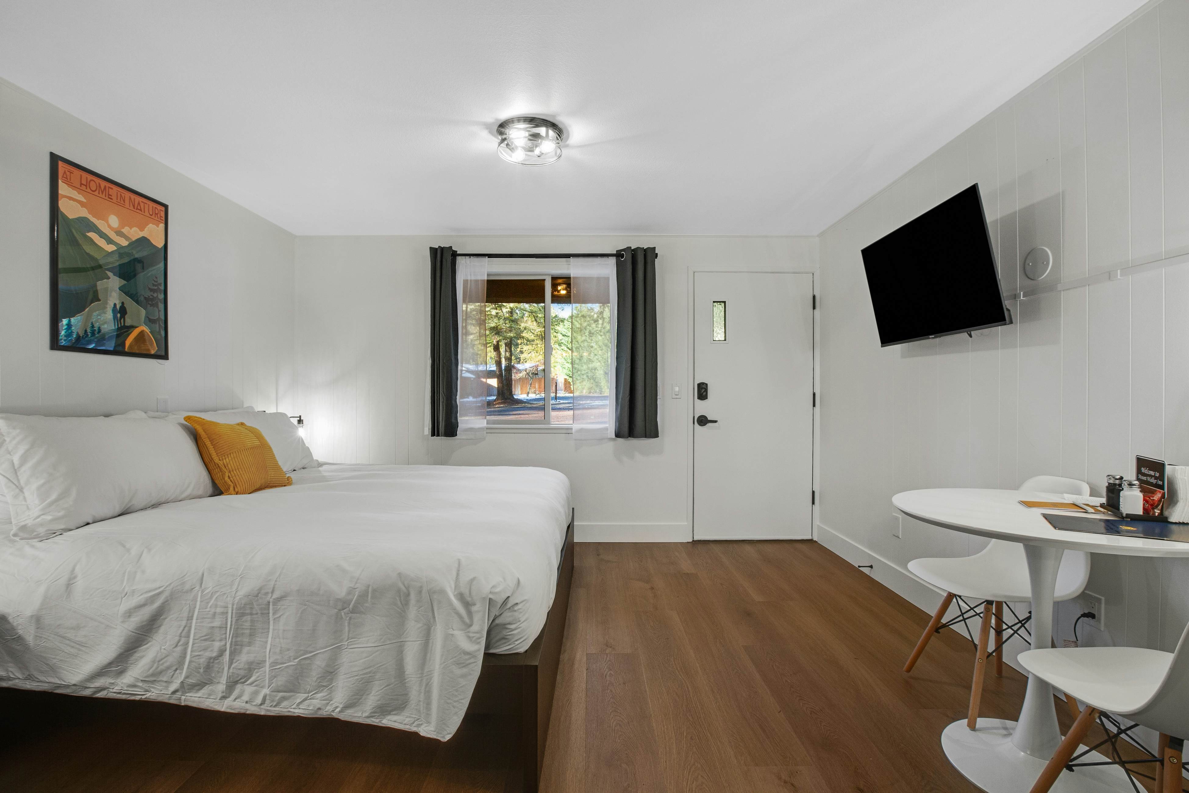 Mount Lena Room 4 at Mount Walker Inn