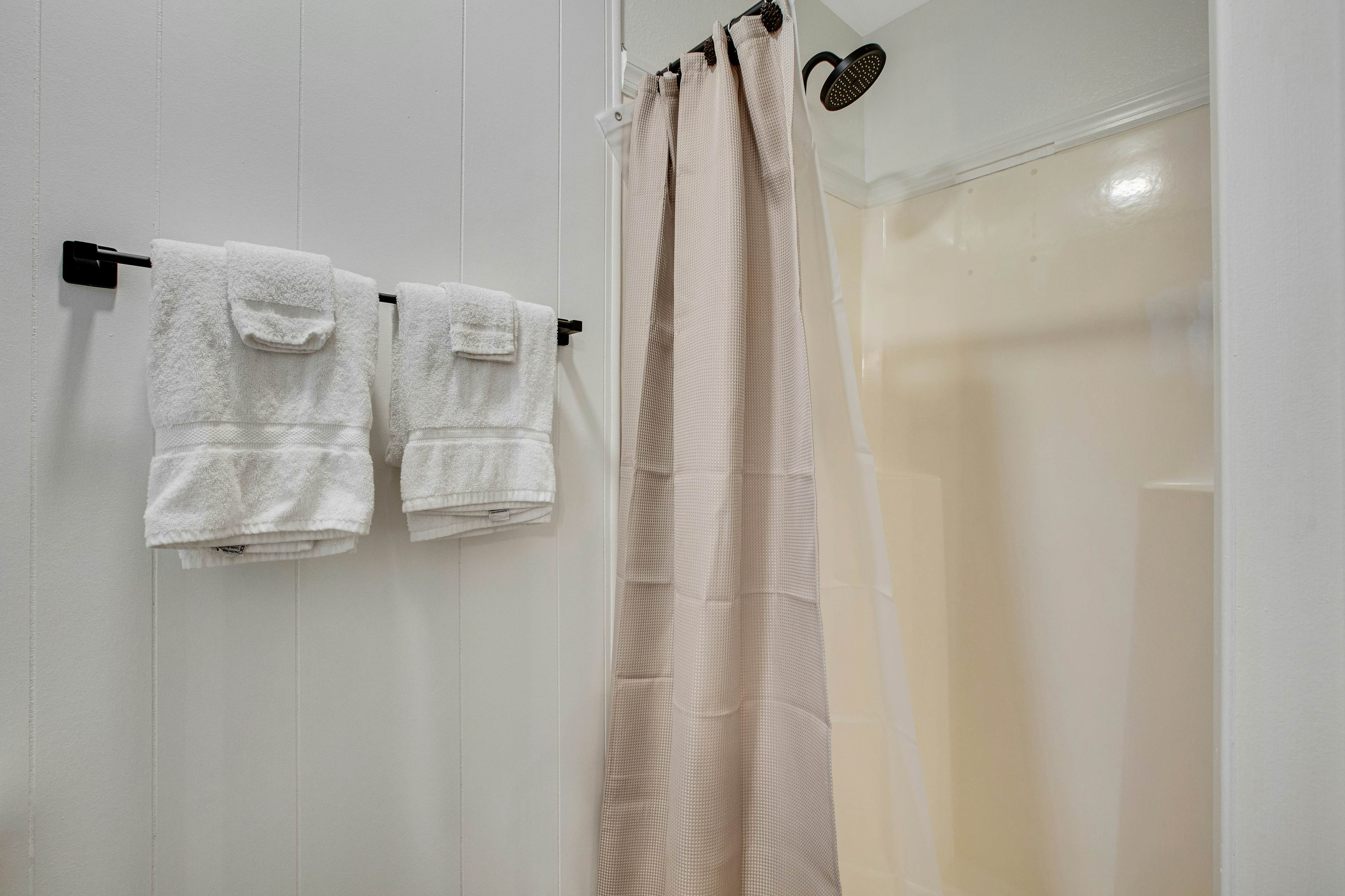 Mount Lena Room 4 at Mount Walker Inn