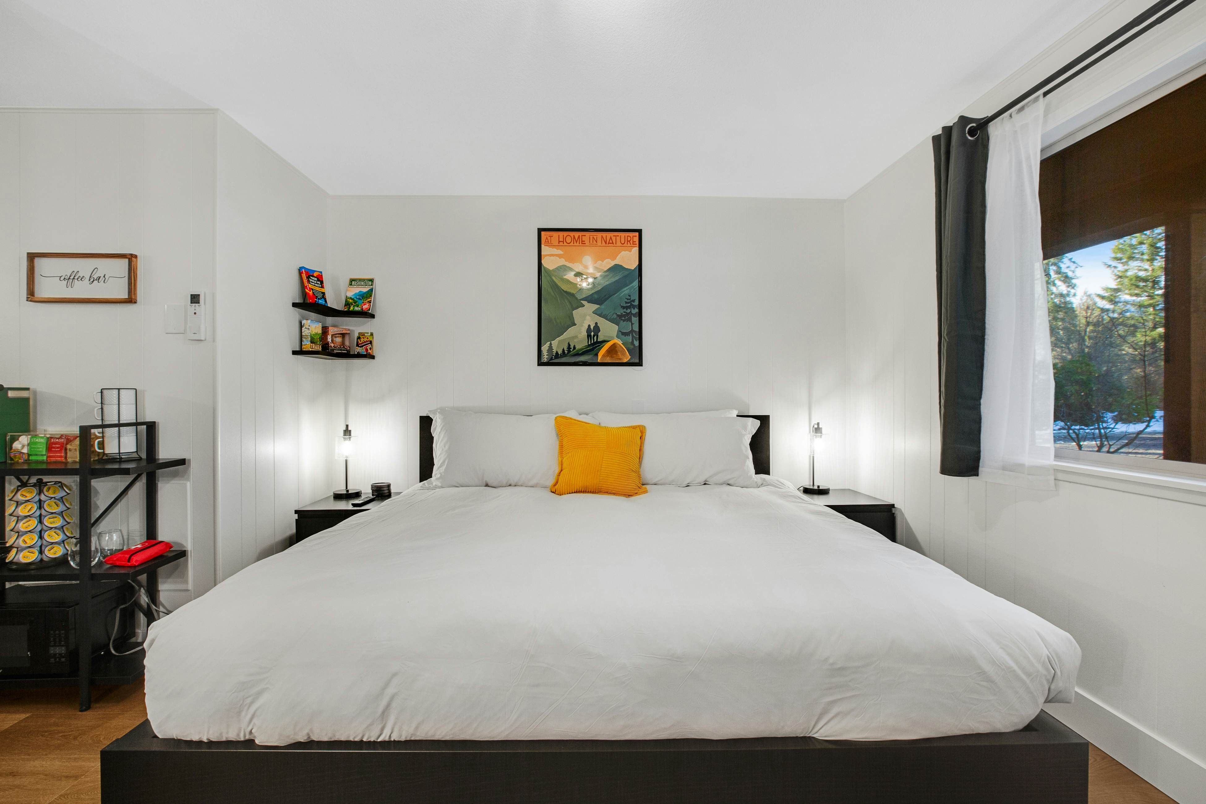 Mount Lena Room 4 at Mount Walker Inn