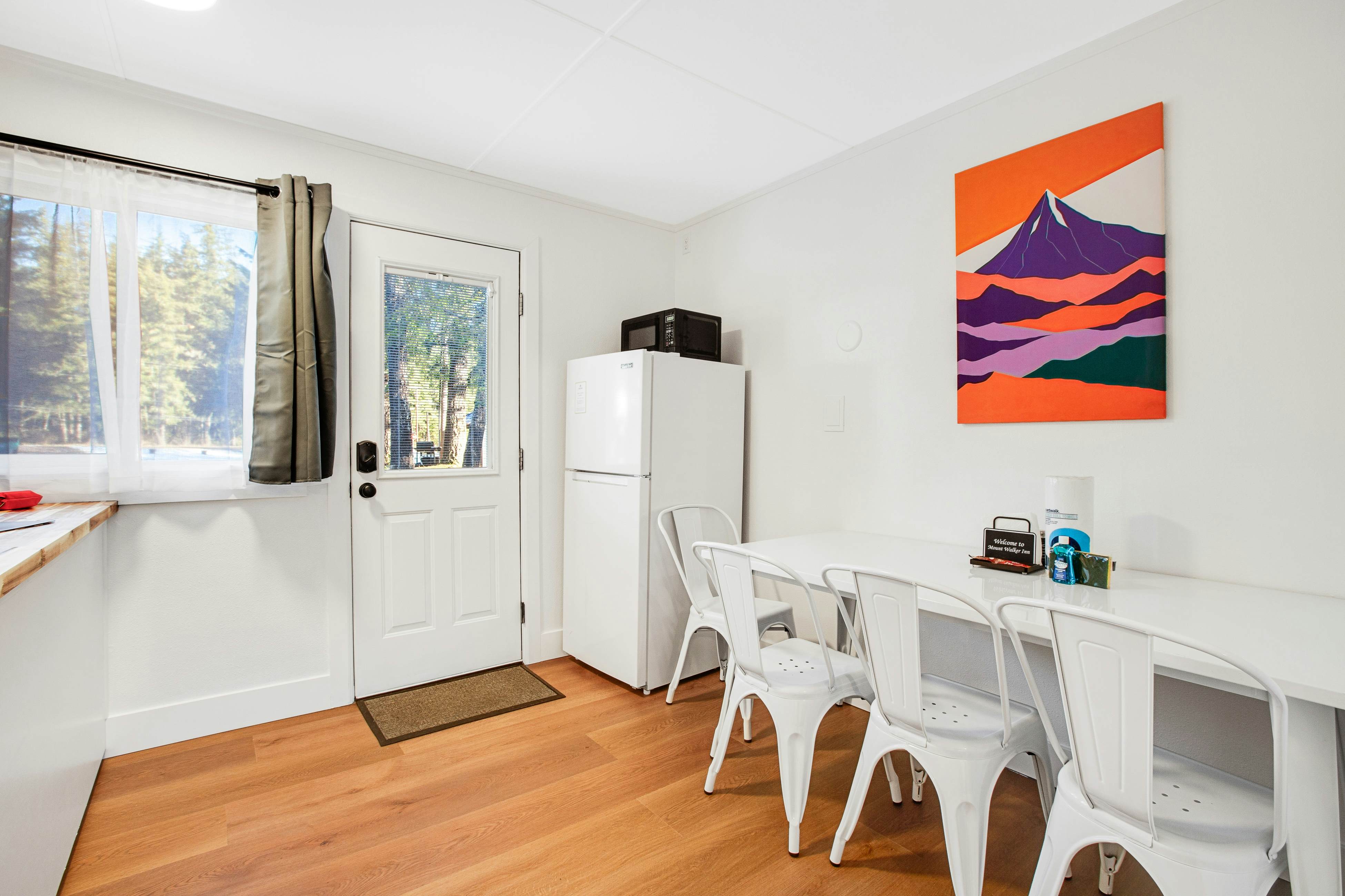 Mount Constance, Room 10 at Mount Walker Inn