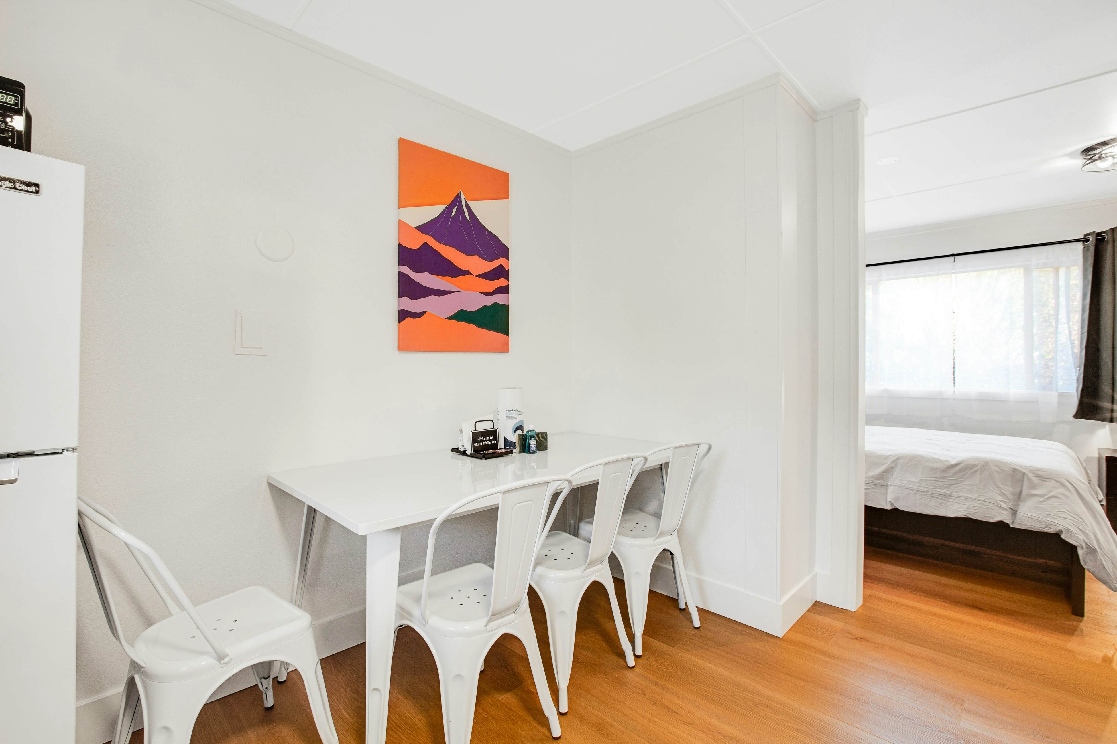 Mount Constance, Room 10 at Mount Walker Inn