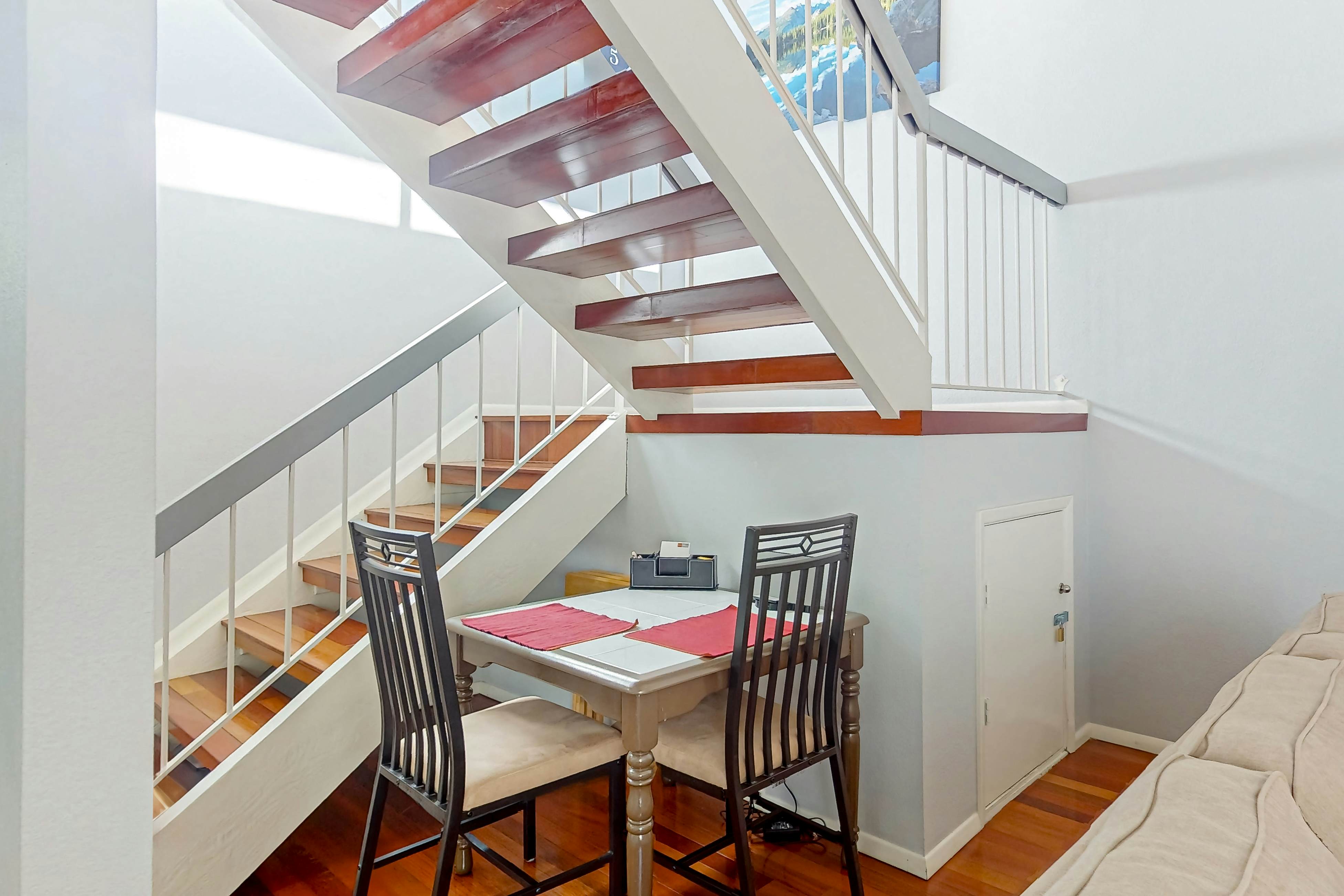 Happy Hours Townhome