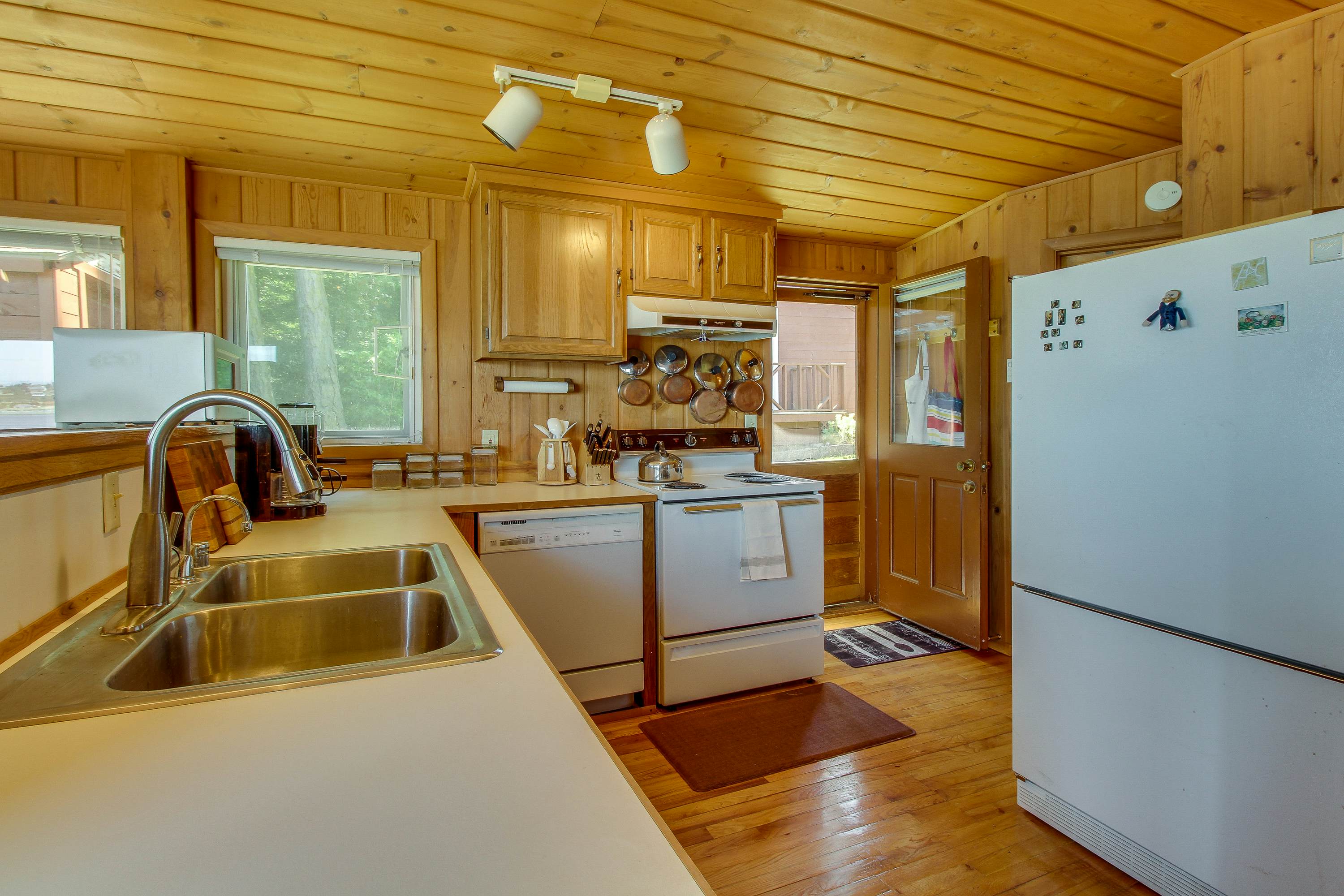 The Cabin At Penn Cove 2 BD Coupeville, WA Vacation Rental Vacasa