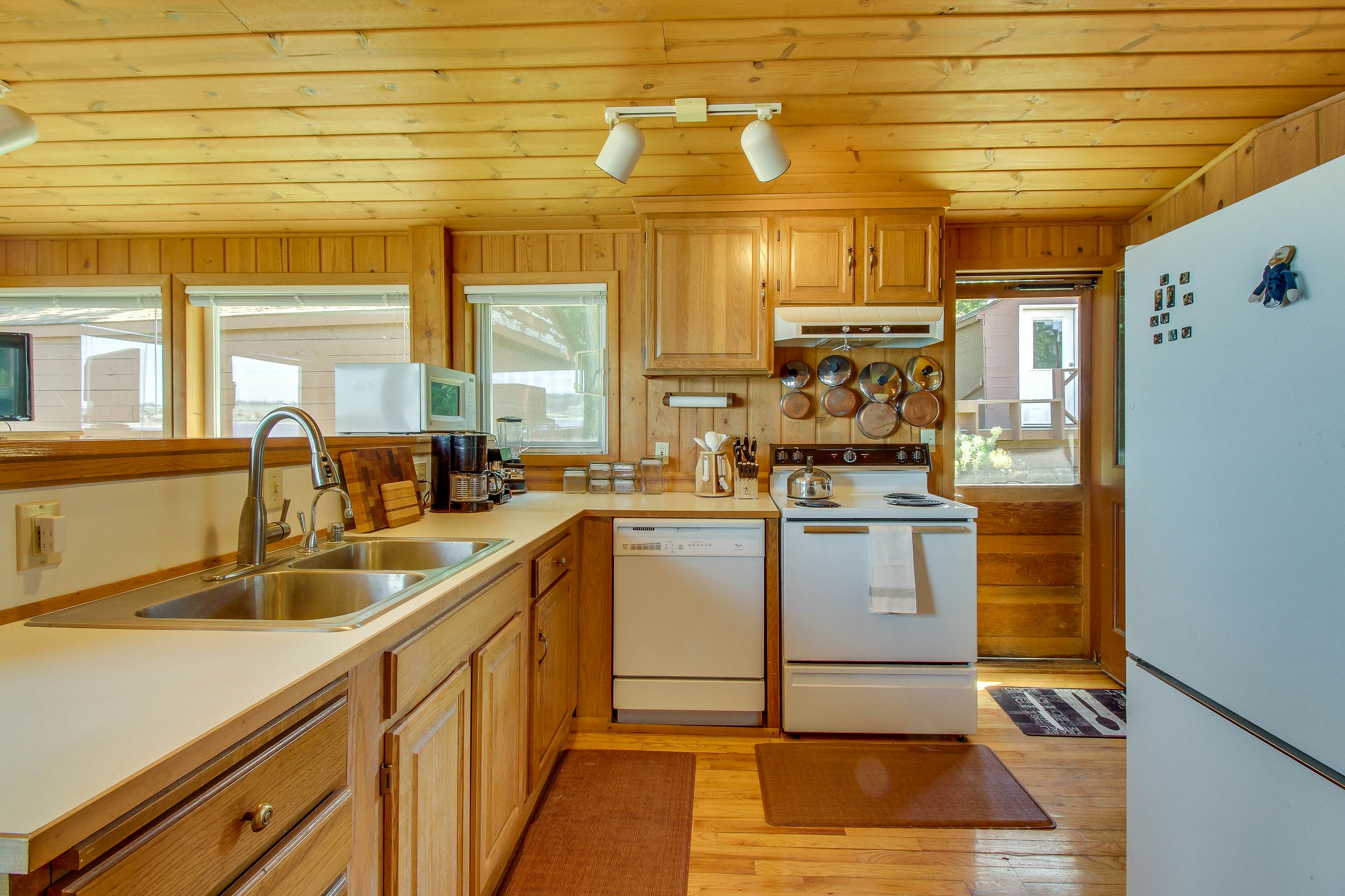 The Cabin At Penn Cove 2 BD Coupeville, WA Vacation Rental Vacasa