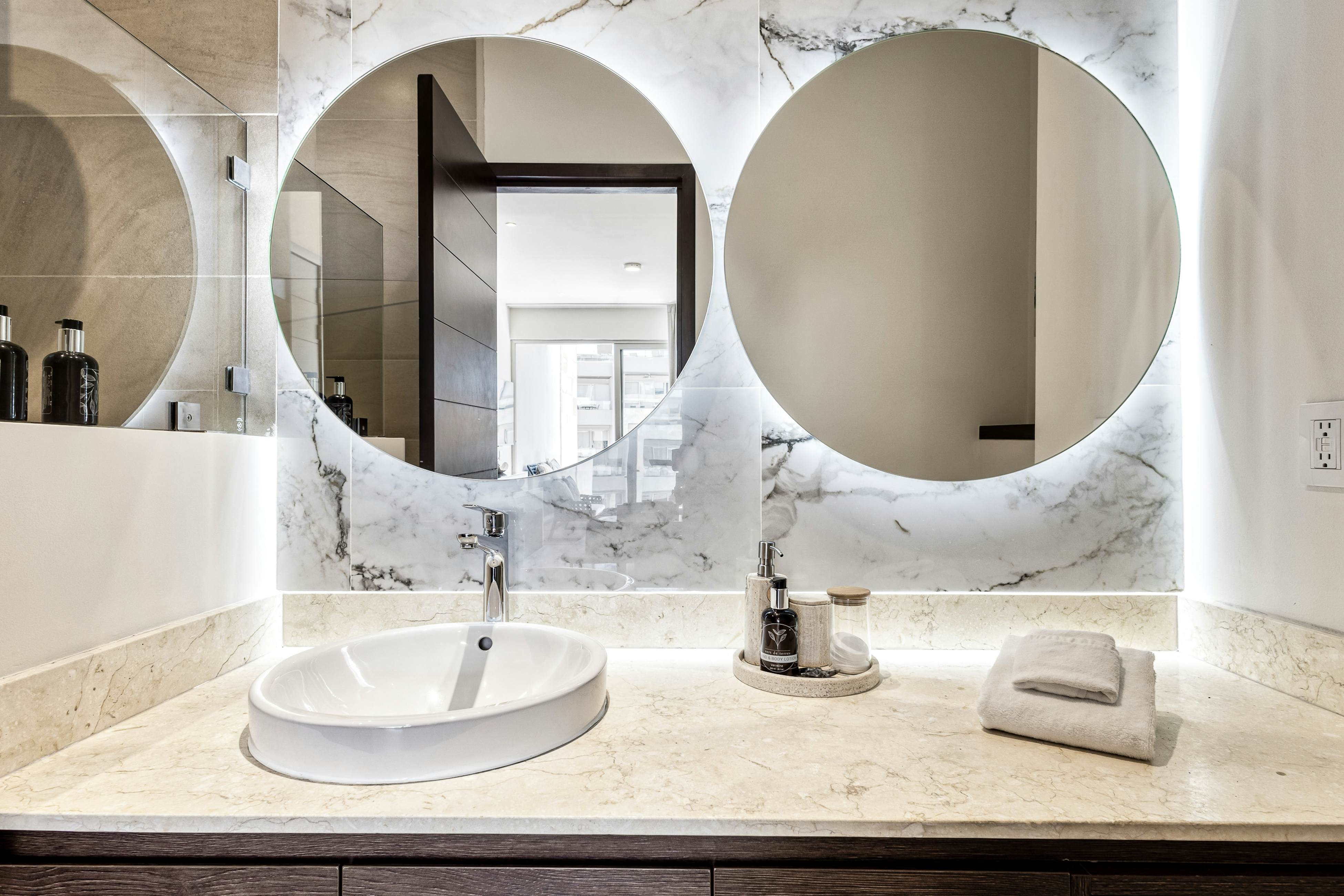 Carmely Velas Paradise # 2403A