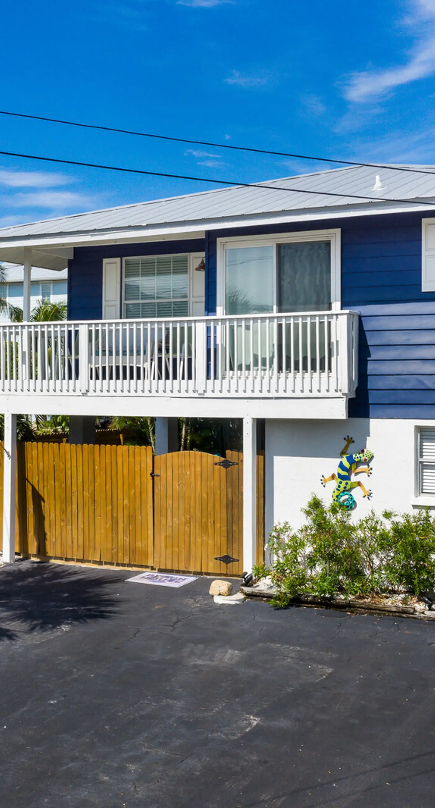 Sunny Daydream - West