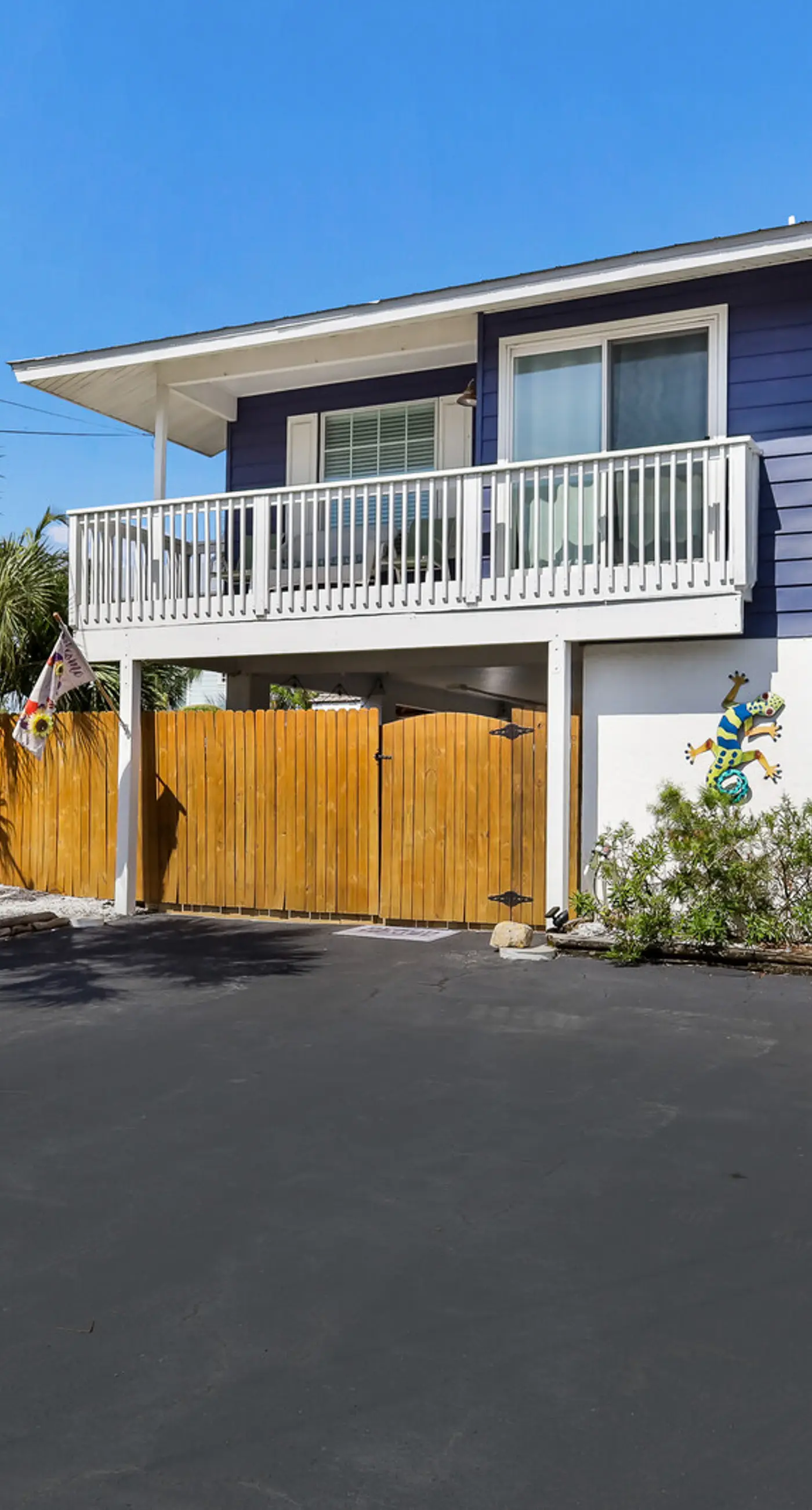 Sunny Daydream - West