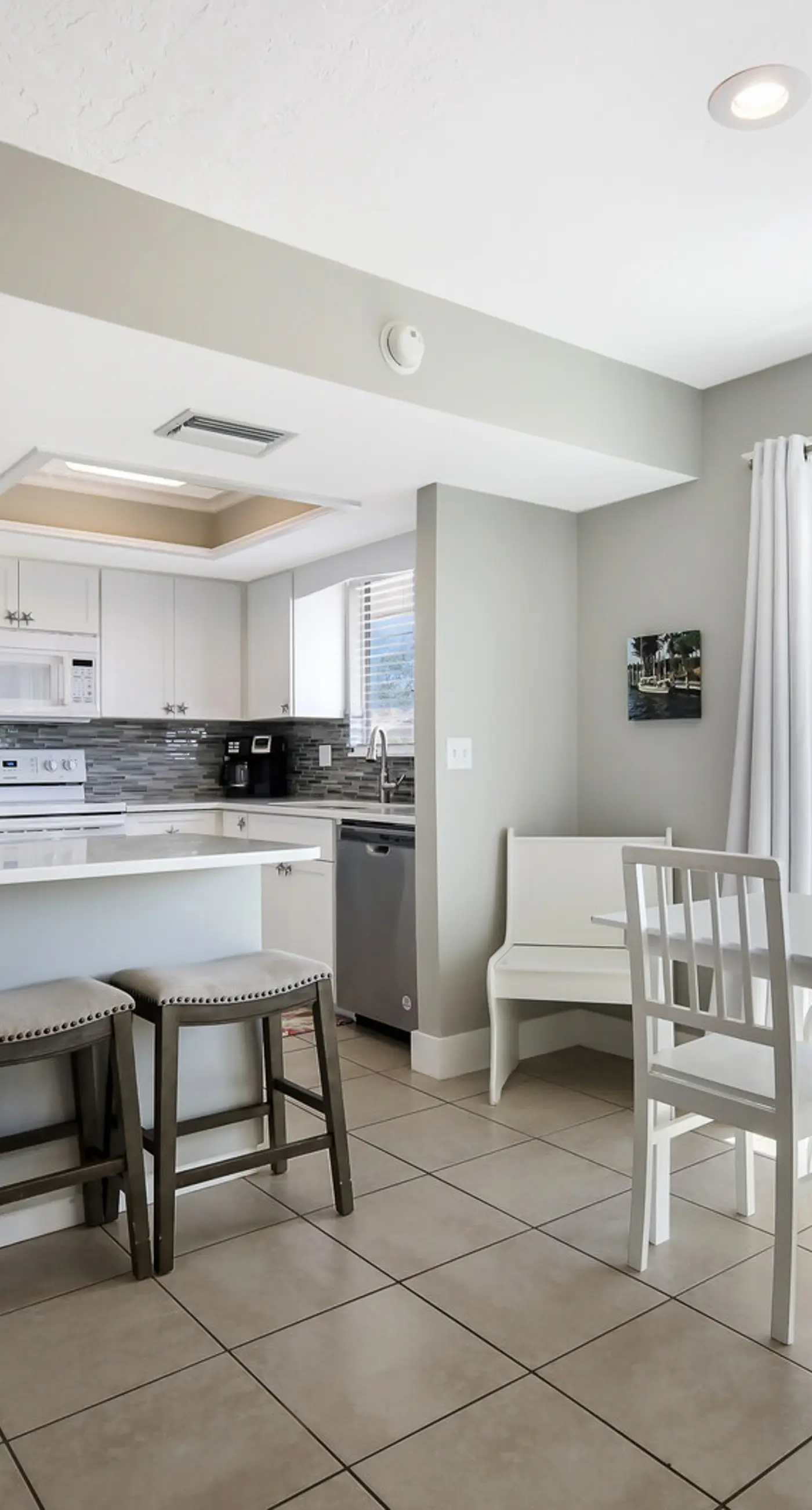 Sunny Daydream - West