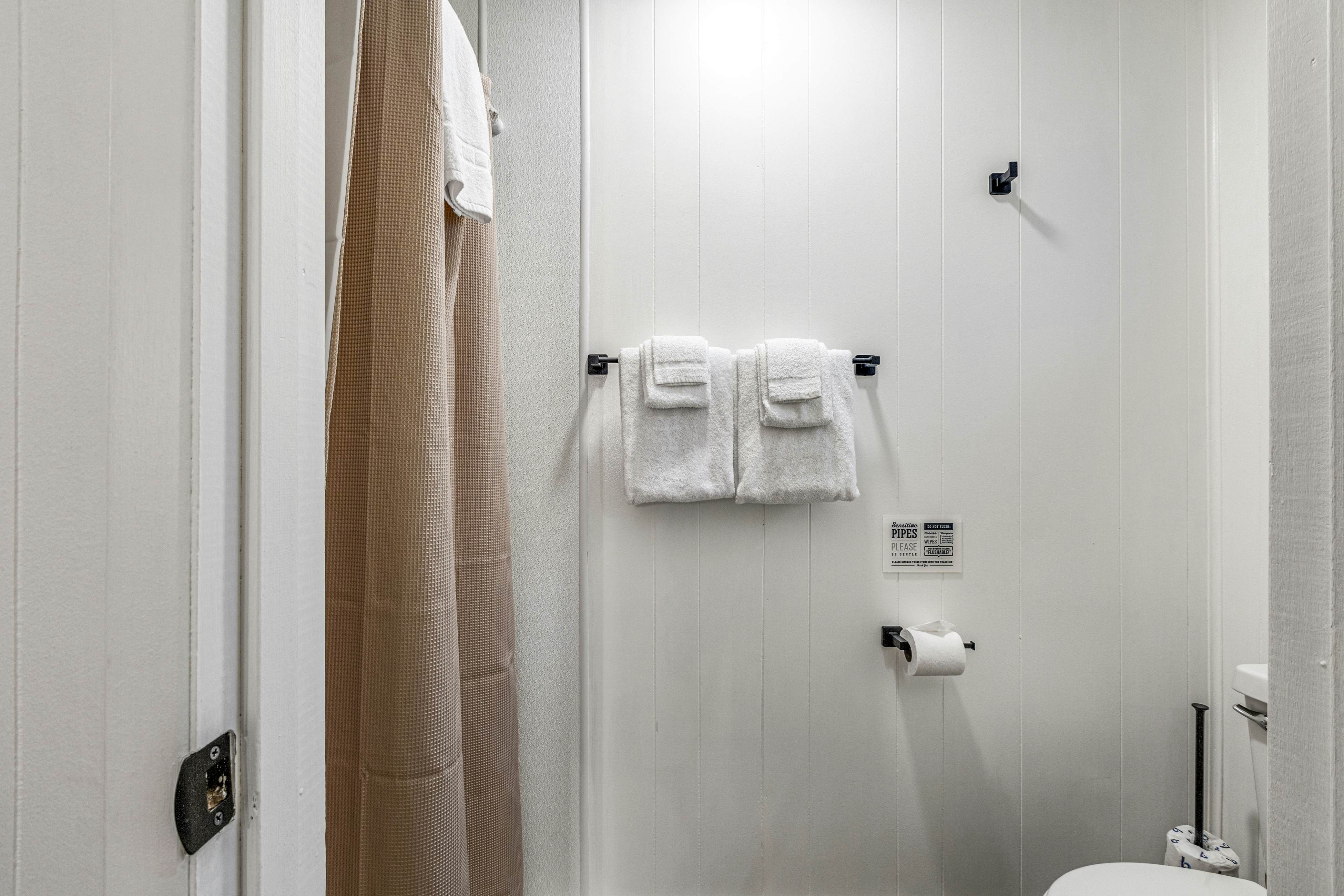 The Brothers Room 7 at Mount Walker Inn