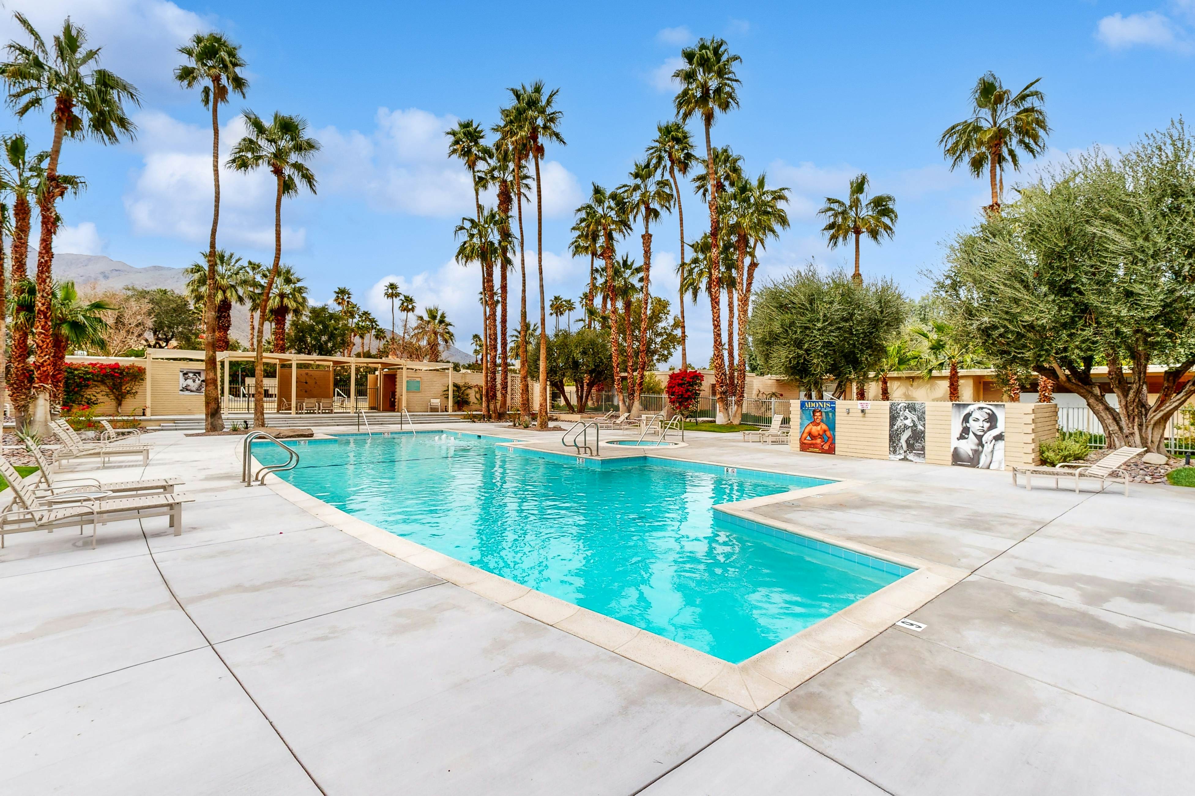 Racquet Club Cottage - 271