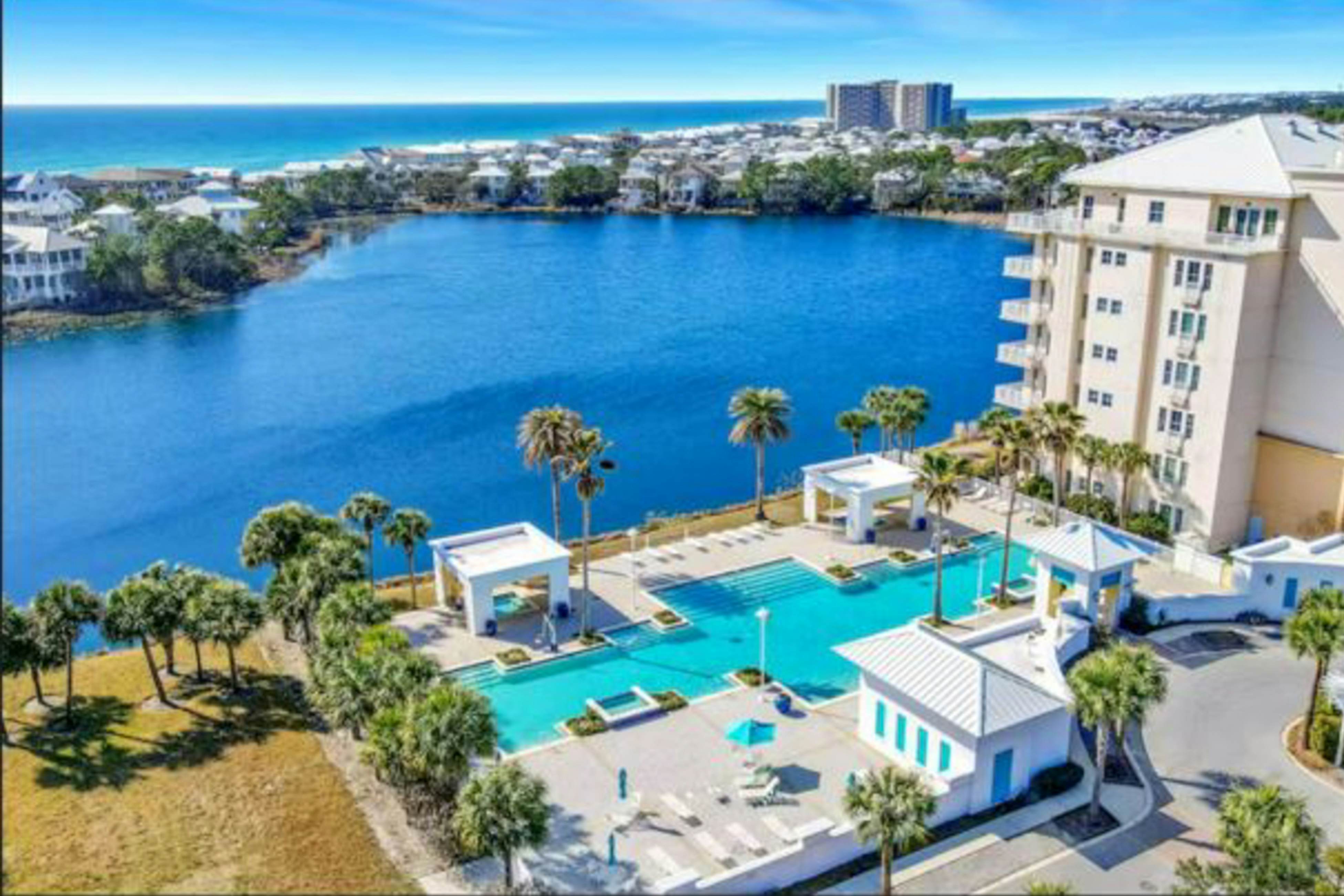 Carillon Beach Inn 402