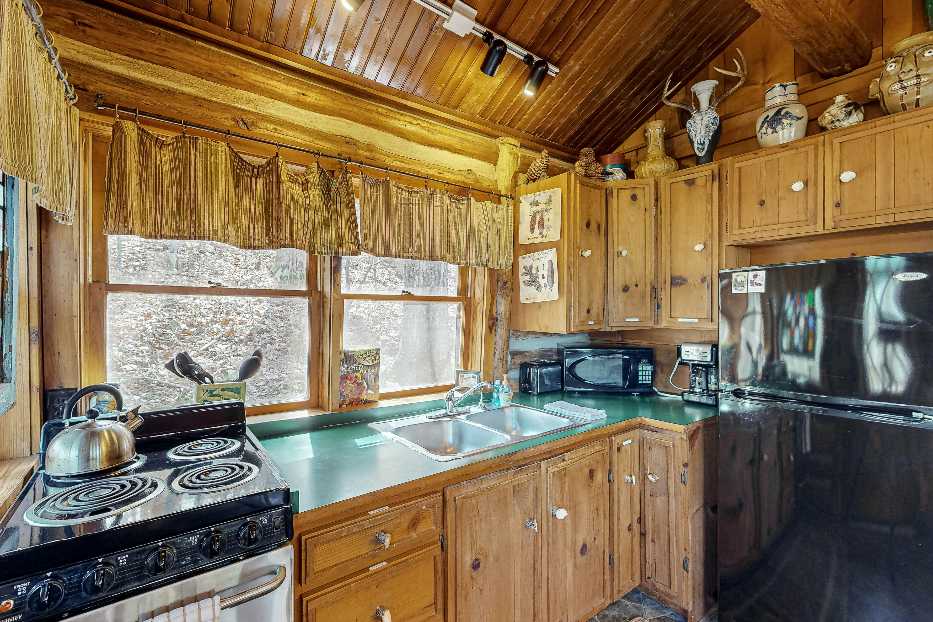 Lake Lucerne - Treehouse Cabin #01