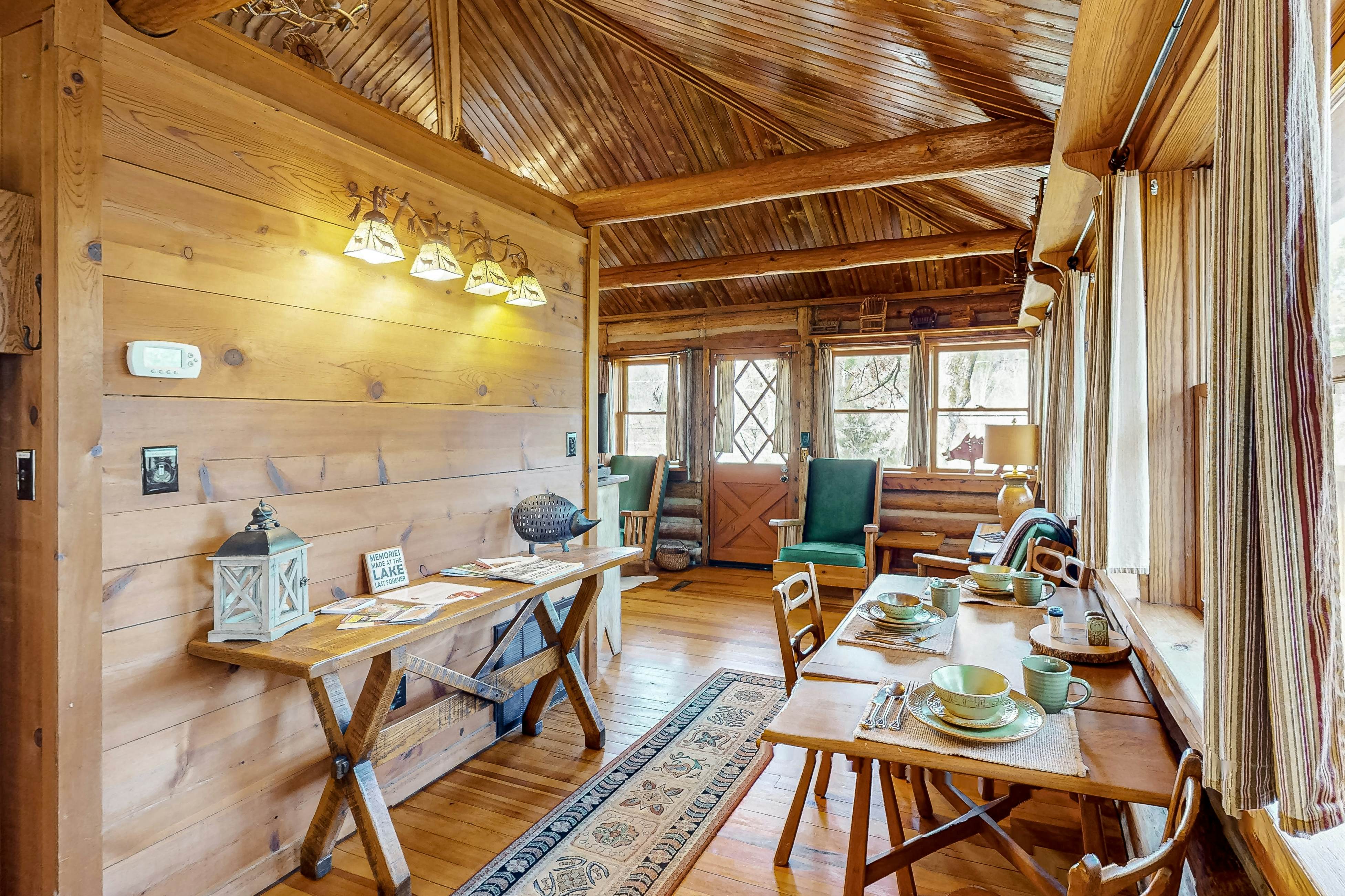 Lake Lucerne - Treehouse Cabin #01