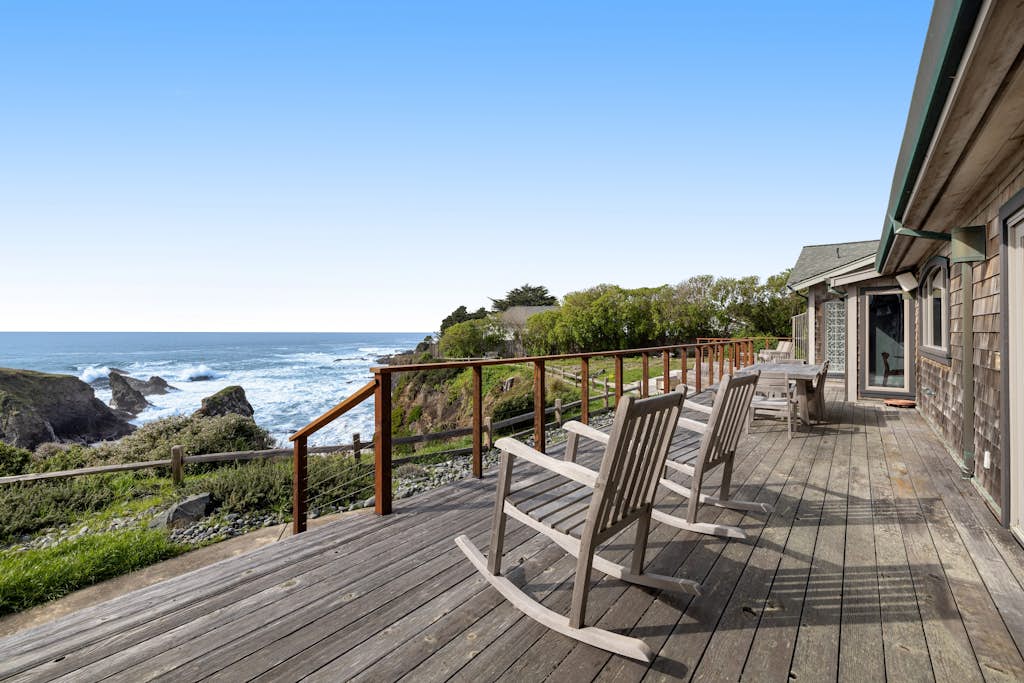 Luxe Remodeled Oceanfront Home on the Bluff — Mendocino, CA — vacation rental