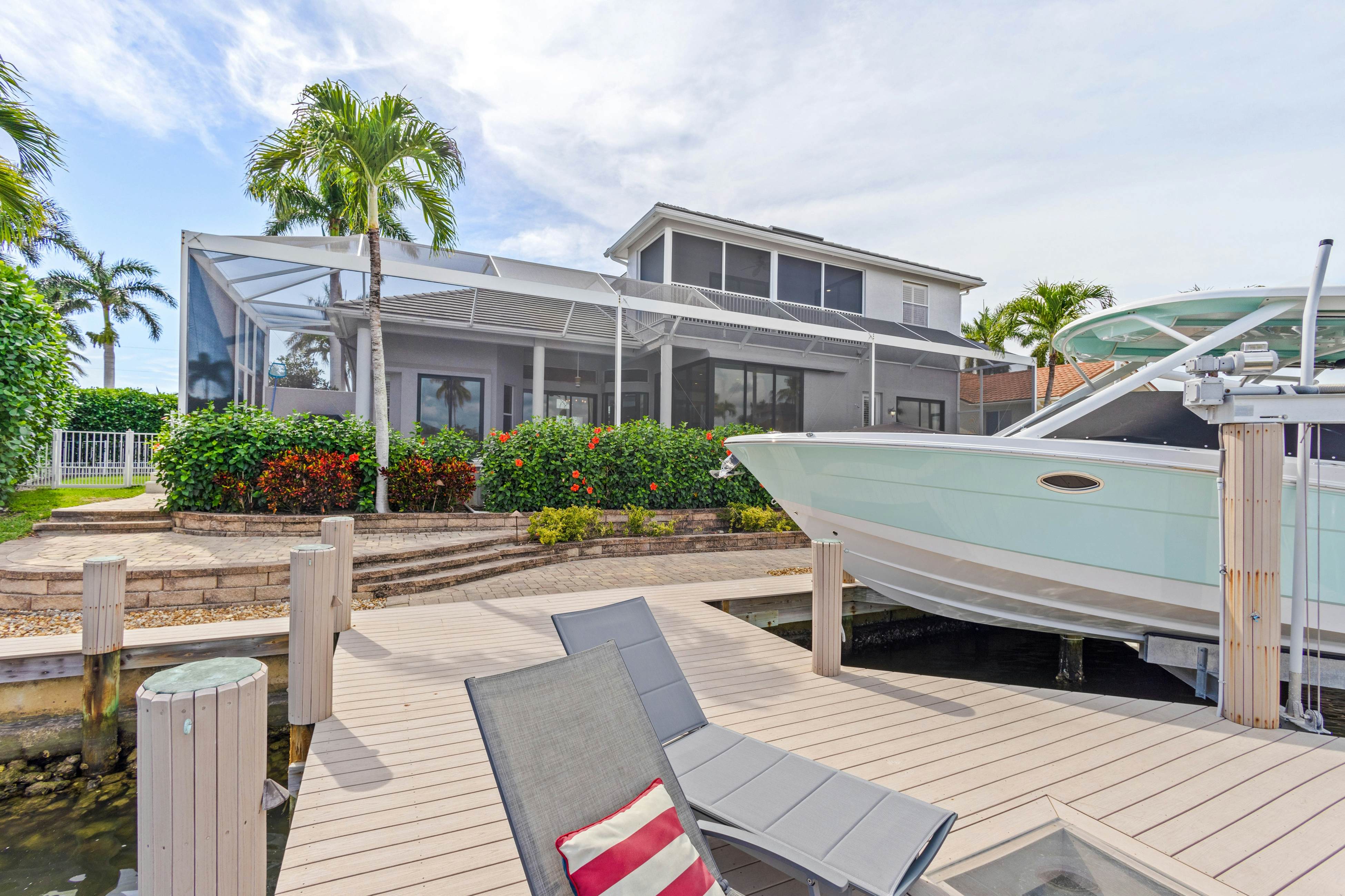 Sweet Waterfront Retreat