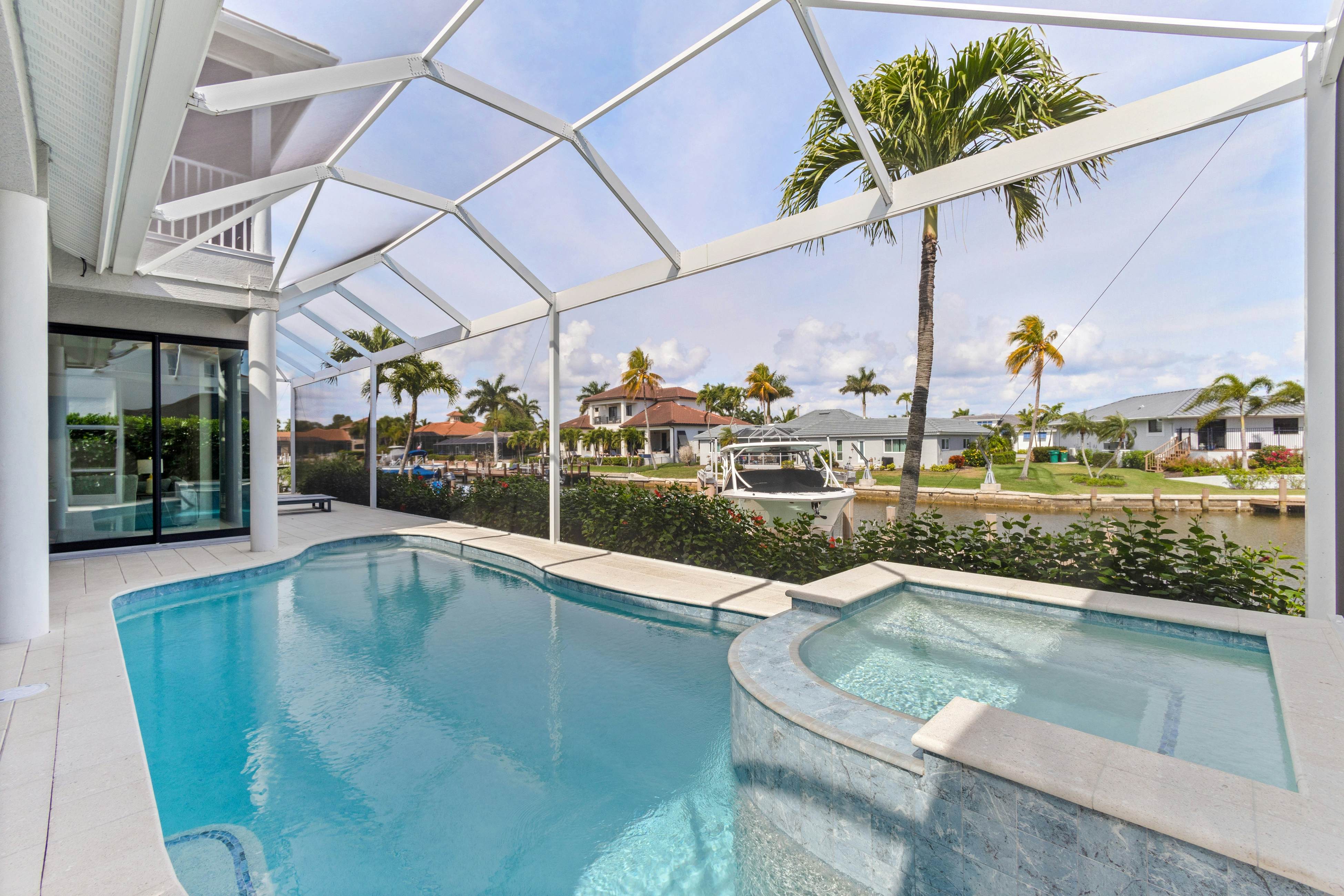 Sweet Waterfront Retreat